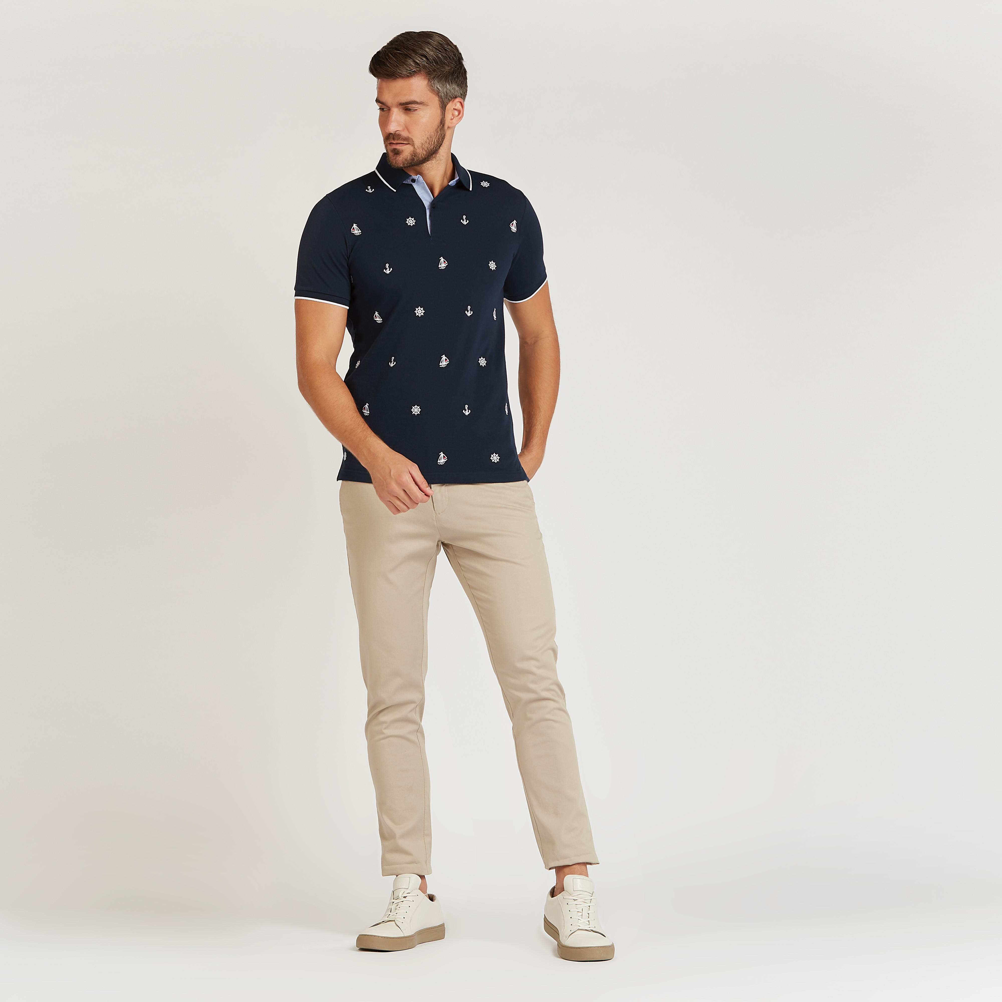 تيشيرت بولو سليم مطرز بأكمام قصيرة-men-clothing-tshirtsandpolos-polos-image-2