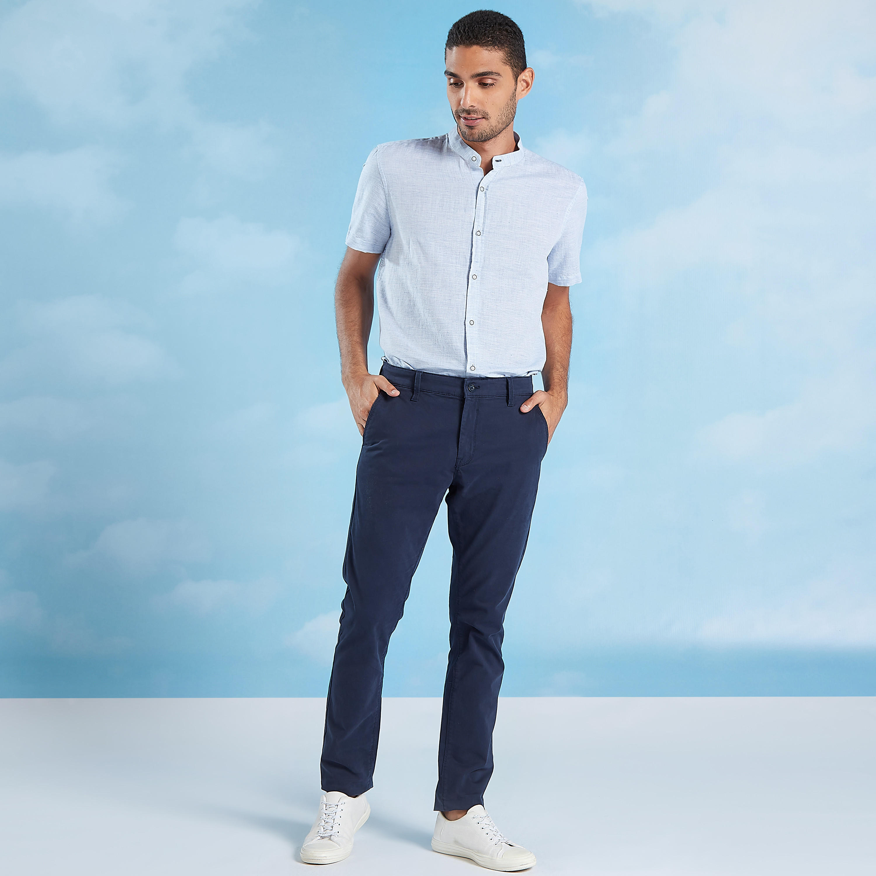 قميص كتّان سادة بياقة ماندارين وأكمام قصيرة-men-clothing-shirts-image-2