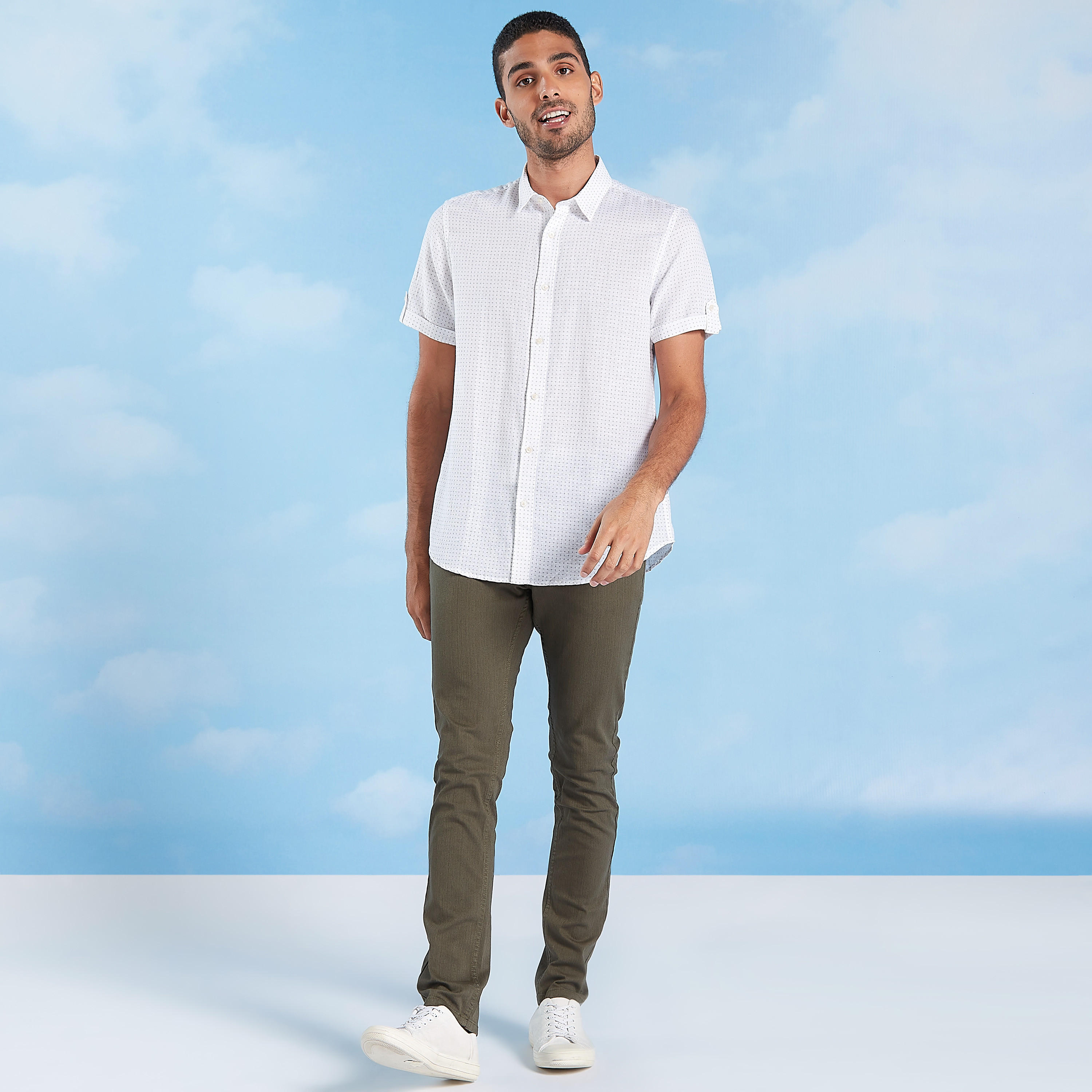 قميص مستدام بياقة عاديّة وأكمام قصيرة وطبعات-men-clothing-shirts-image-2