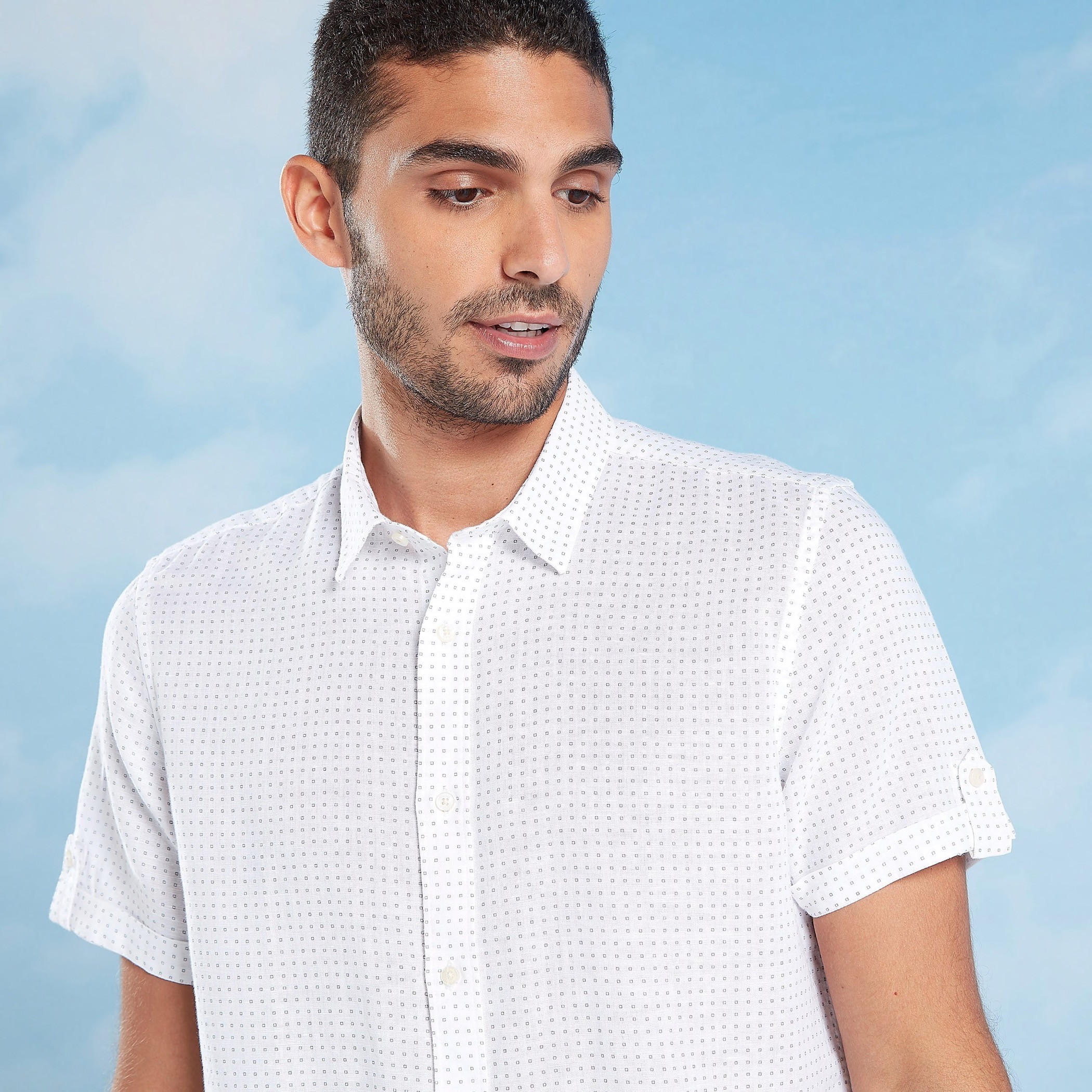 قميص مستدام بياقة عاديّة وأكمام قصيرة وطبعات-men-clothing-shirts-image-3