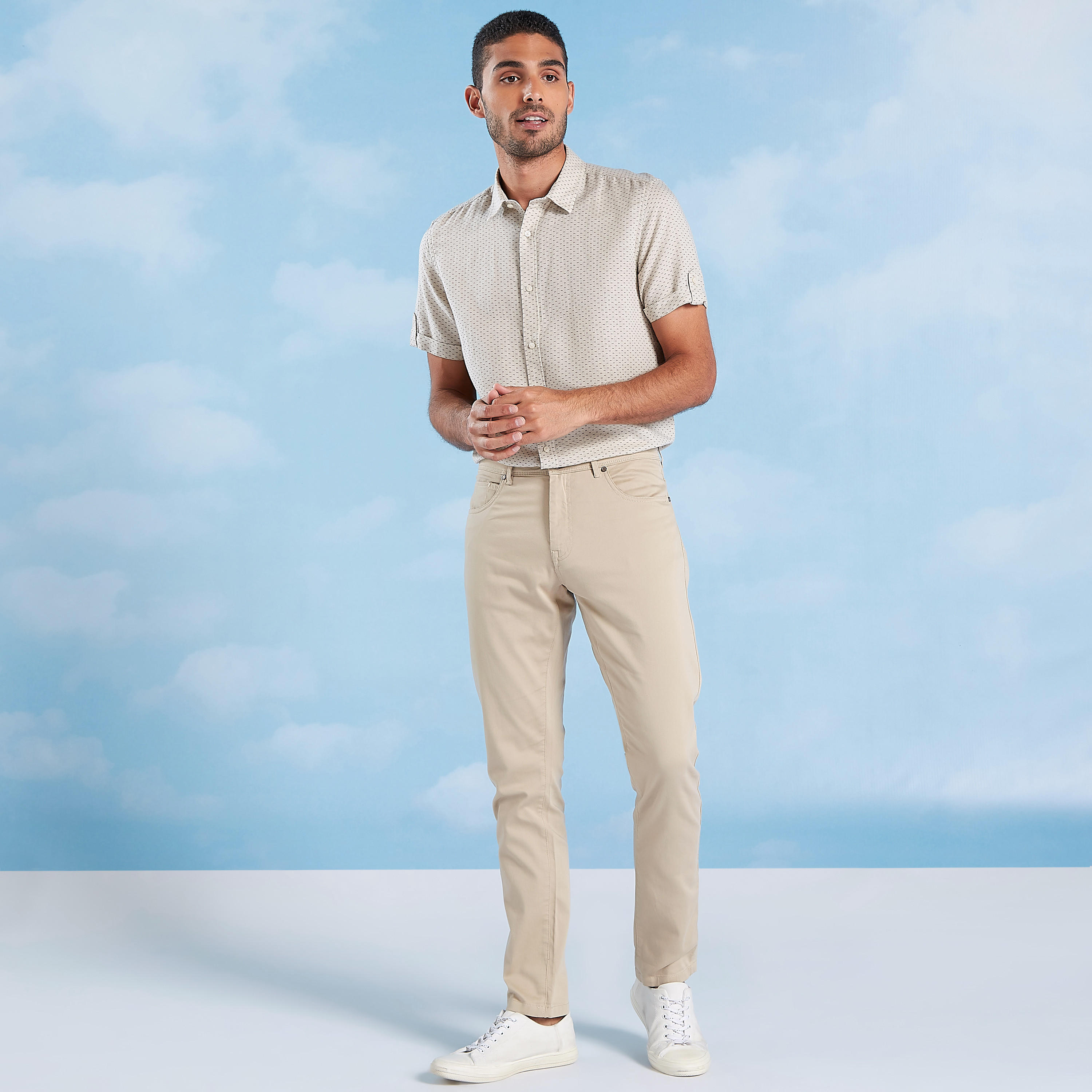 قميص كتّان مستدام بياقة ماندارين وأكمام قصيرة وطبعات-men-clothing-shirts-image-2