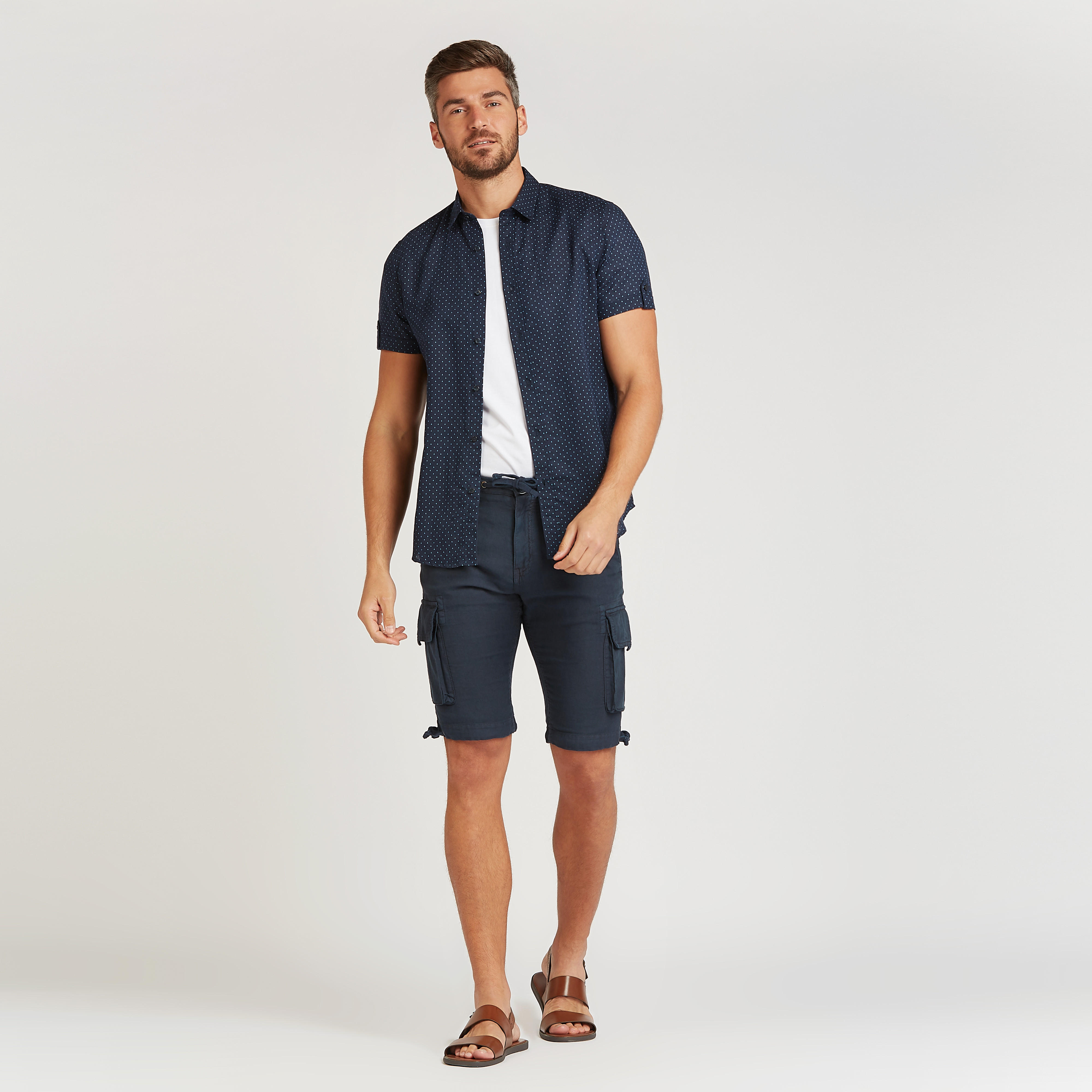 قميص كتّان مستدام بياقة ماندارين وأكمام قصيرة وطبعات-men-clothing-shirts-image-2