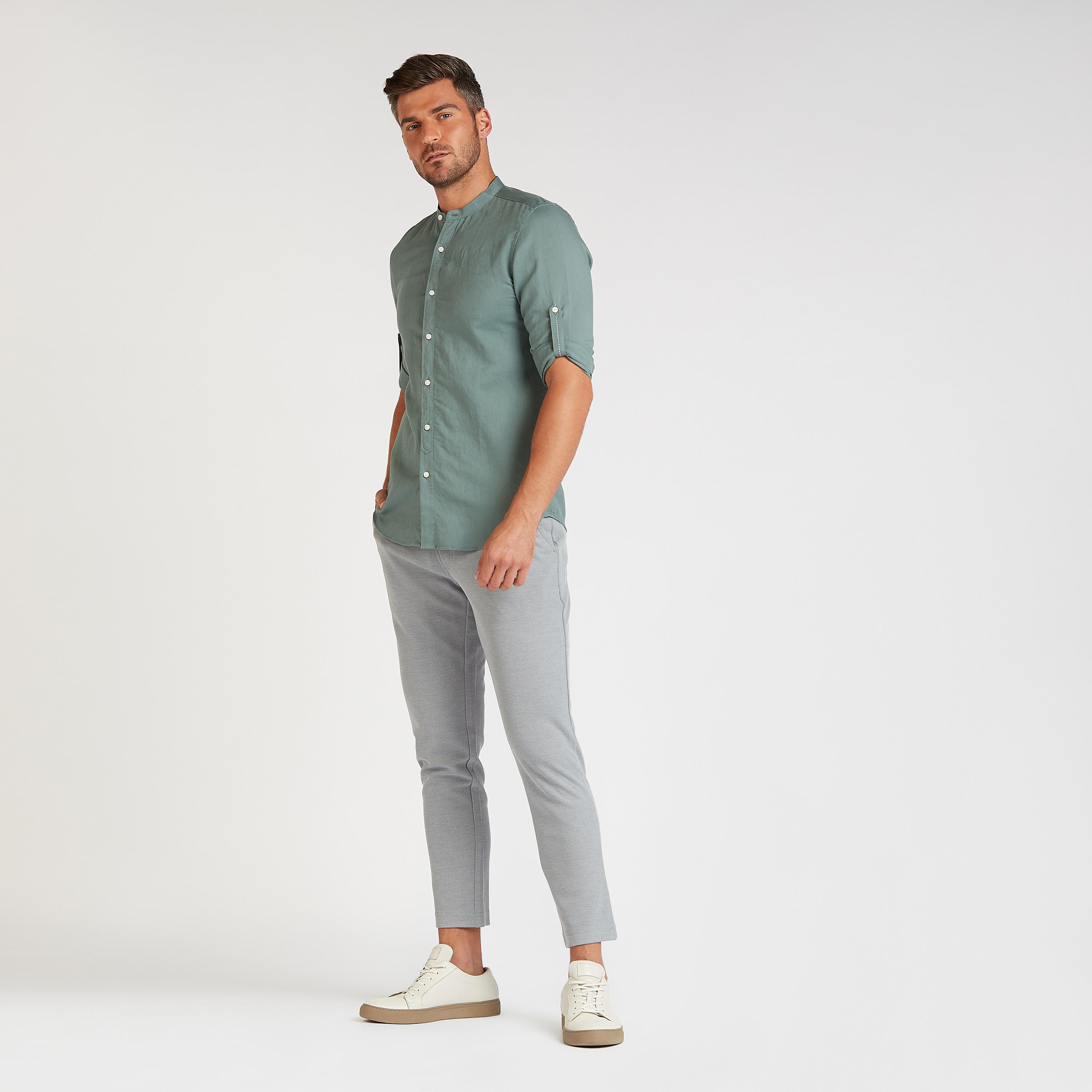 قميص كتّان مستدام سادة بياقة ماندارين وأكمام قصيرة-men-clothing-shirts-image-7