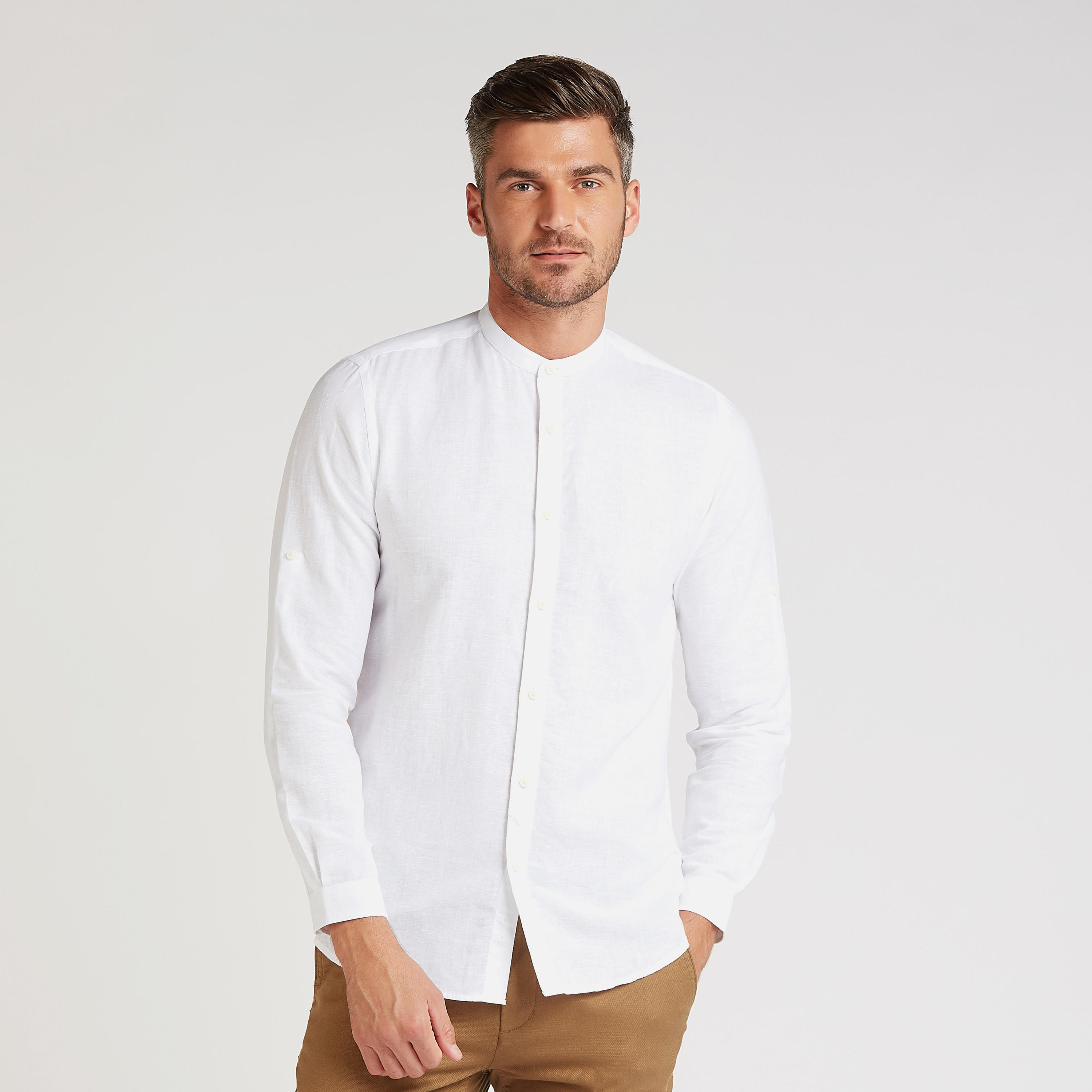قميص كتّان مستدام سادة بياقة ماندارين وأكمام قصيرة-men-clothing-shirts-image-1