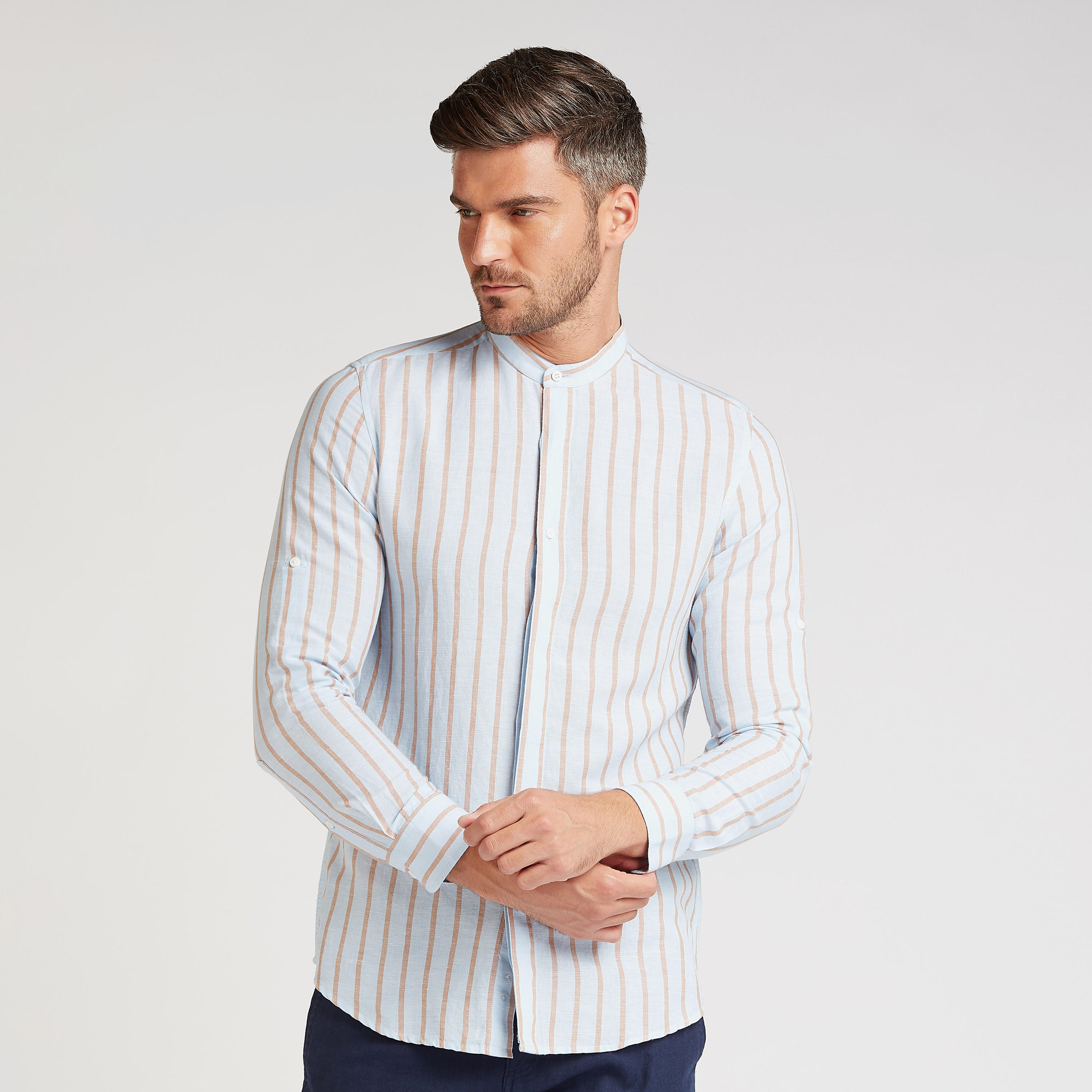 قميص كتّان مستدام مخطط بياقة ماندارين وأكمام طويلة-men-clothing-shirts-image-1