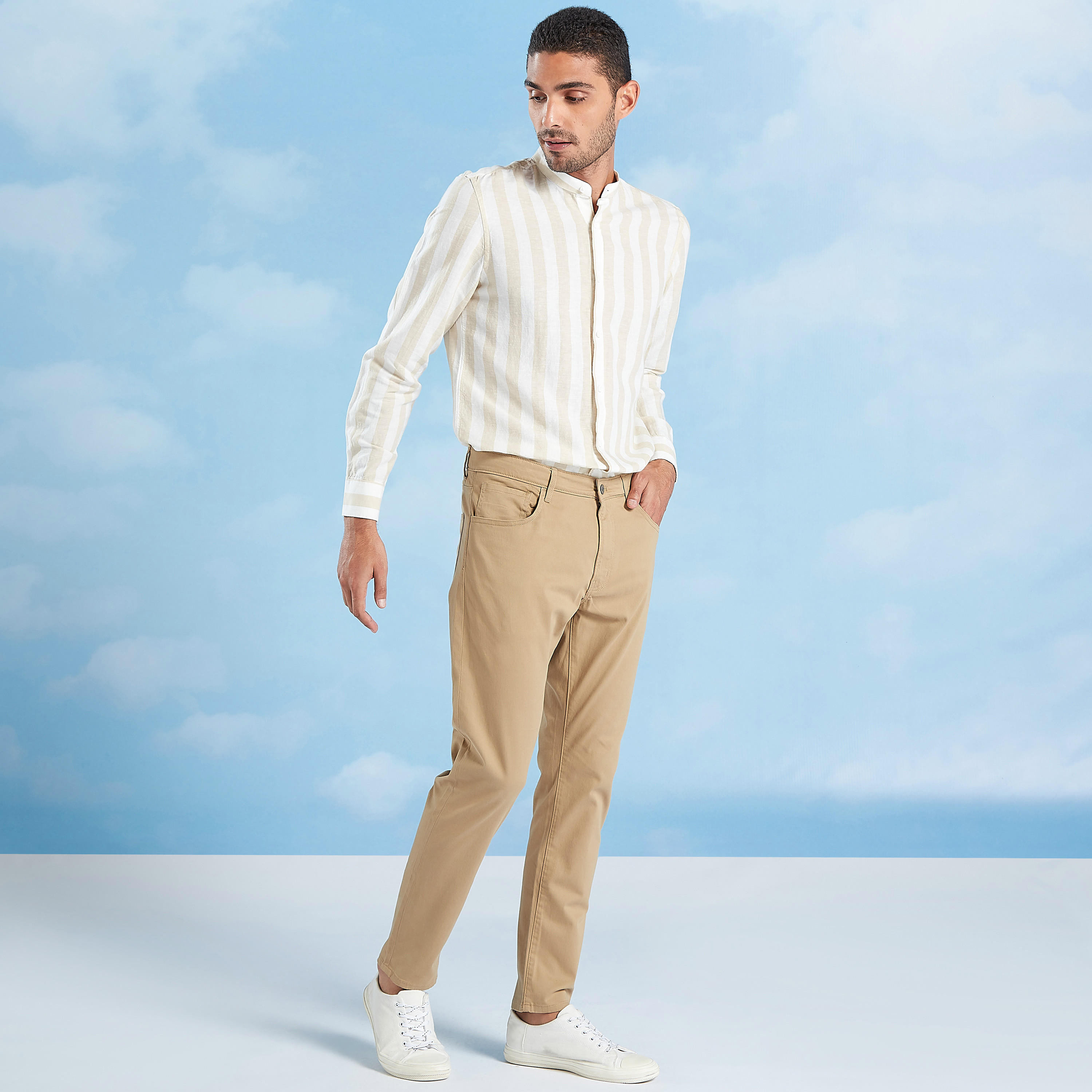 قميص كتّان مستدام مخطط بياقة ماندارين وأكمام قصيرة-men-clothing-shirts-image-2