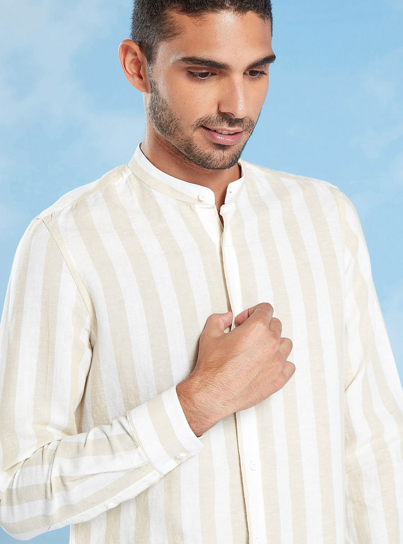 قميص كتّان مستدام مخطط بياقة ماندارين وأكمام قصيرة-men-clothing-shirts-image-3