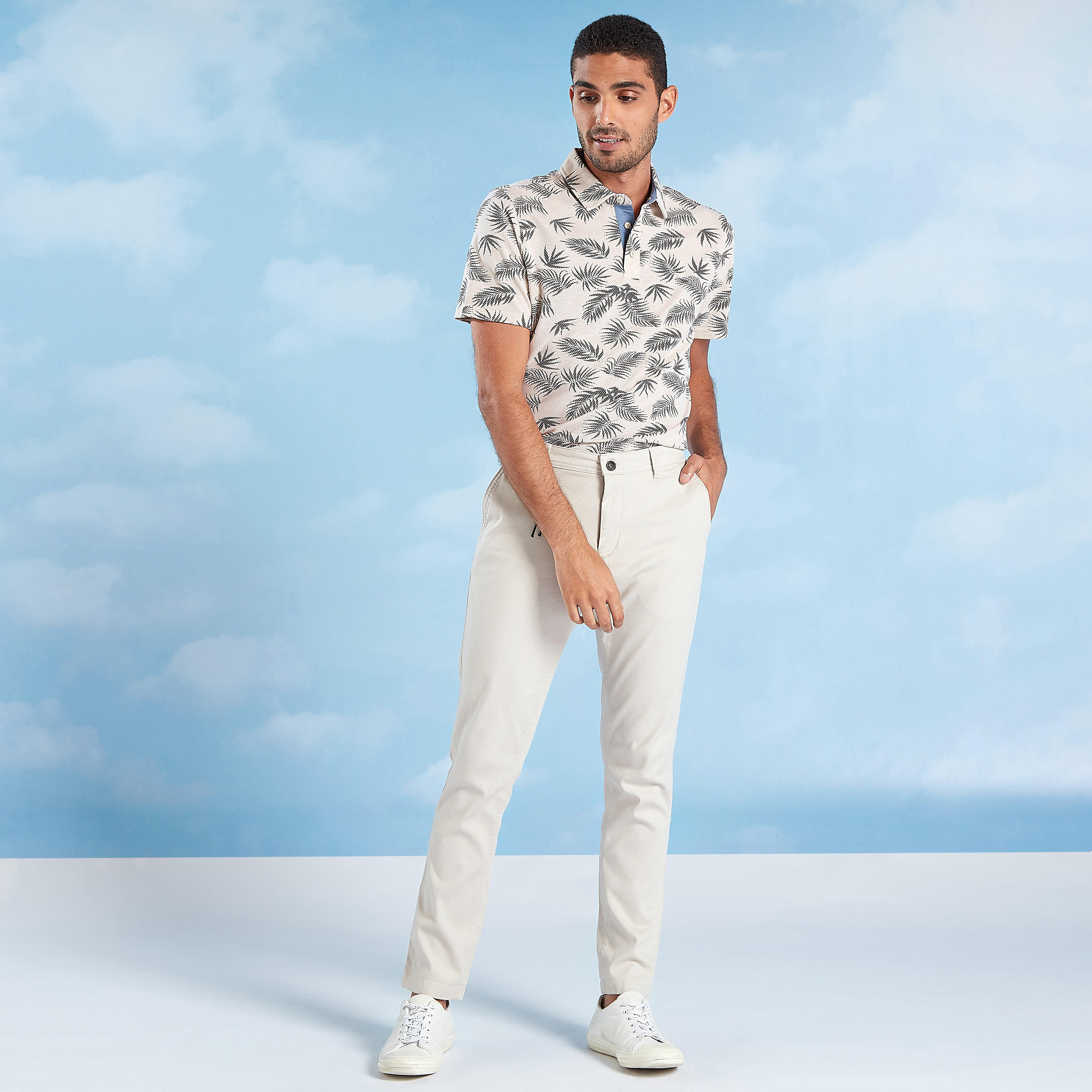 تيشيرت بولو بطبعات تروبيكال وأكمام قصيرة-men-clothing-tshirtsandpolos-polos-image-2