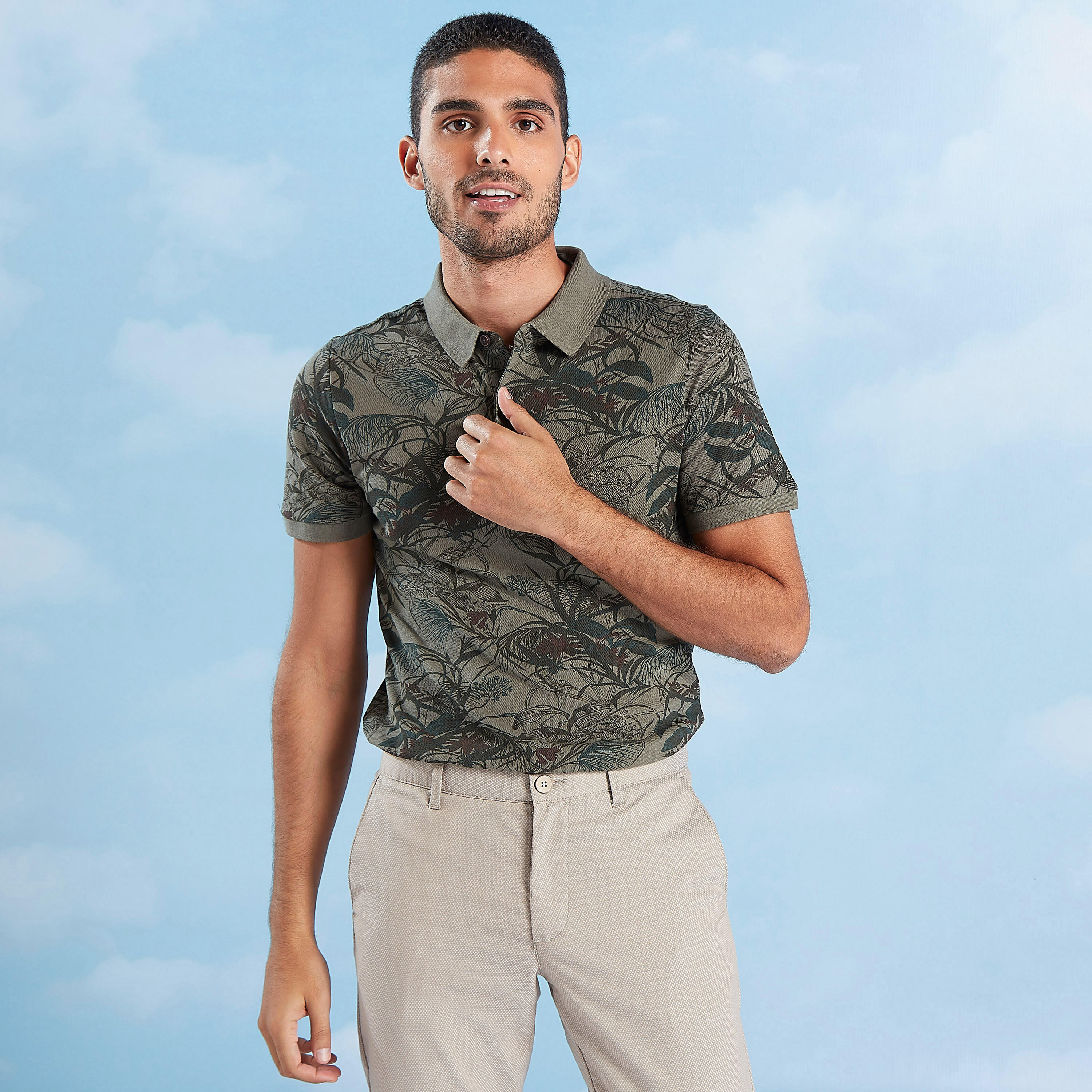 تيشيرت بولو بأكمام قصيرة وطبعات تروبيكال-men-clothing-tshirtsandpolos-polos-image-1