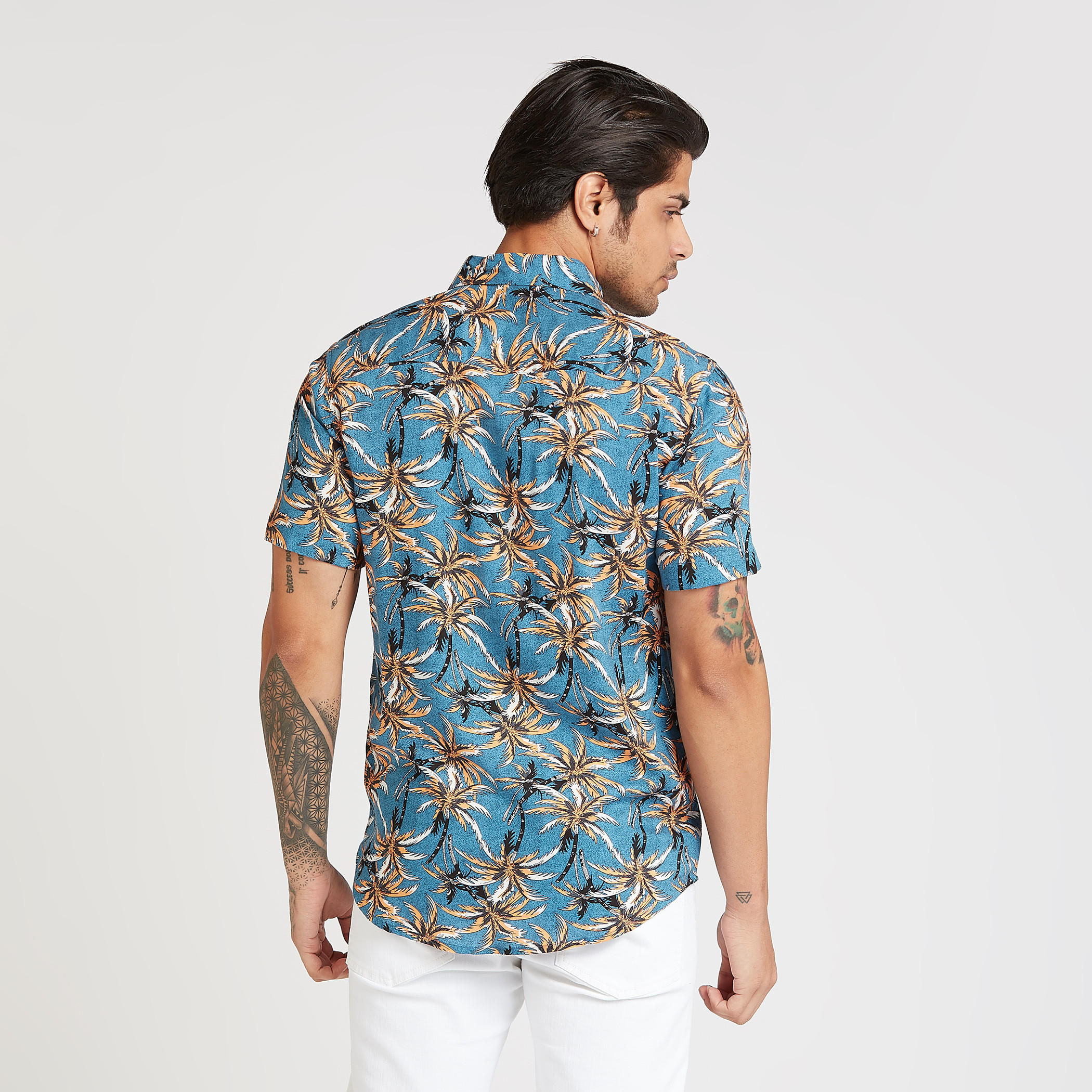 قميص سليم فيت بياقة عاديّة وأكمام قصيرة وطبعات-men-clothing-shirts-image-4