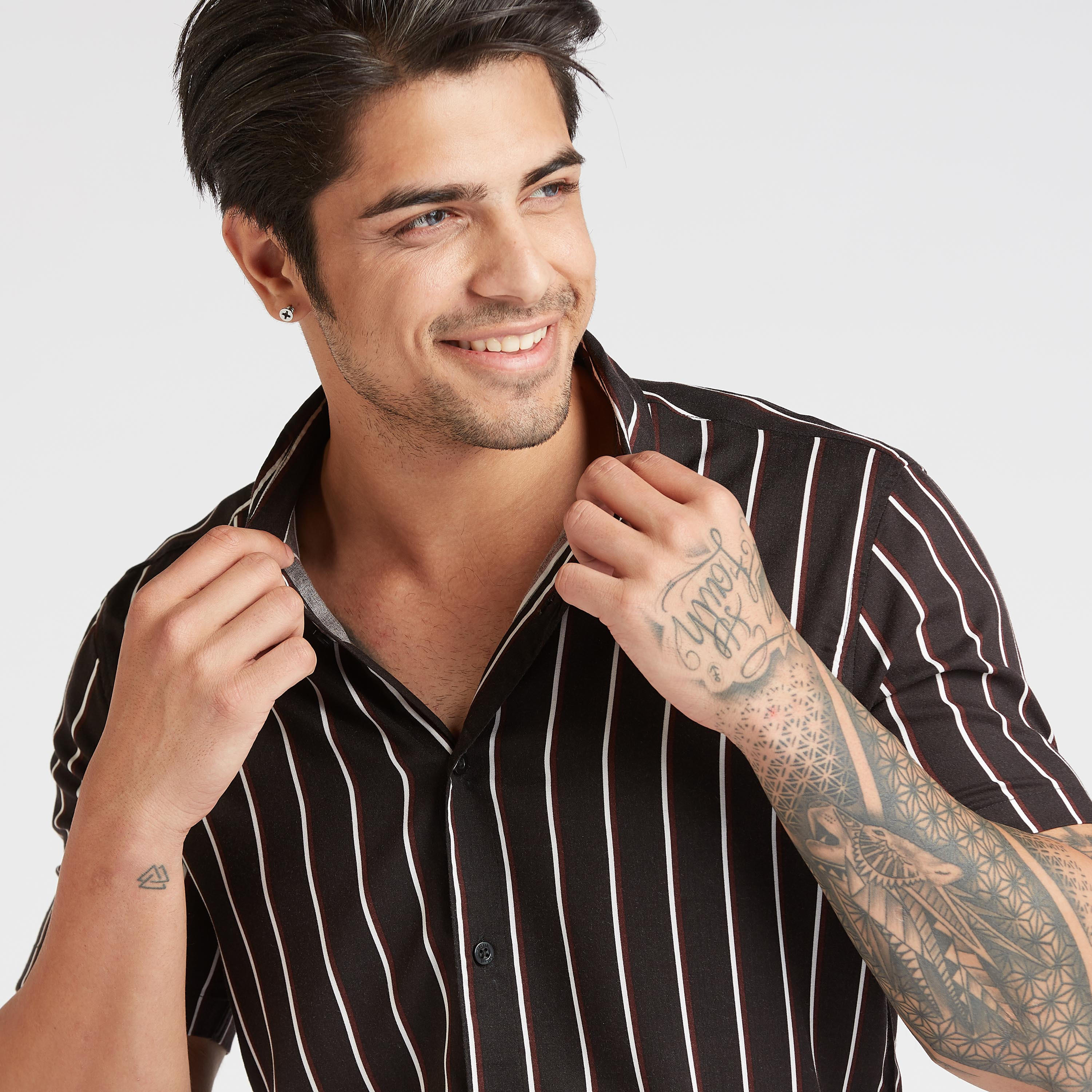 قميص مخطط سليم بياقة عاديّة وأكمام قصيرة-men-clothing-shirts-image-4