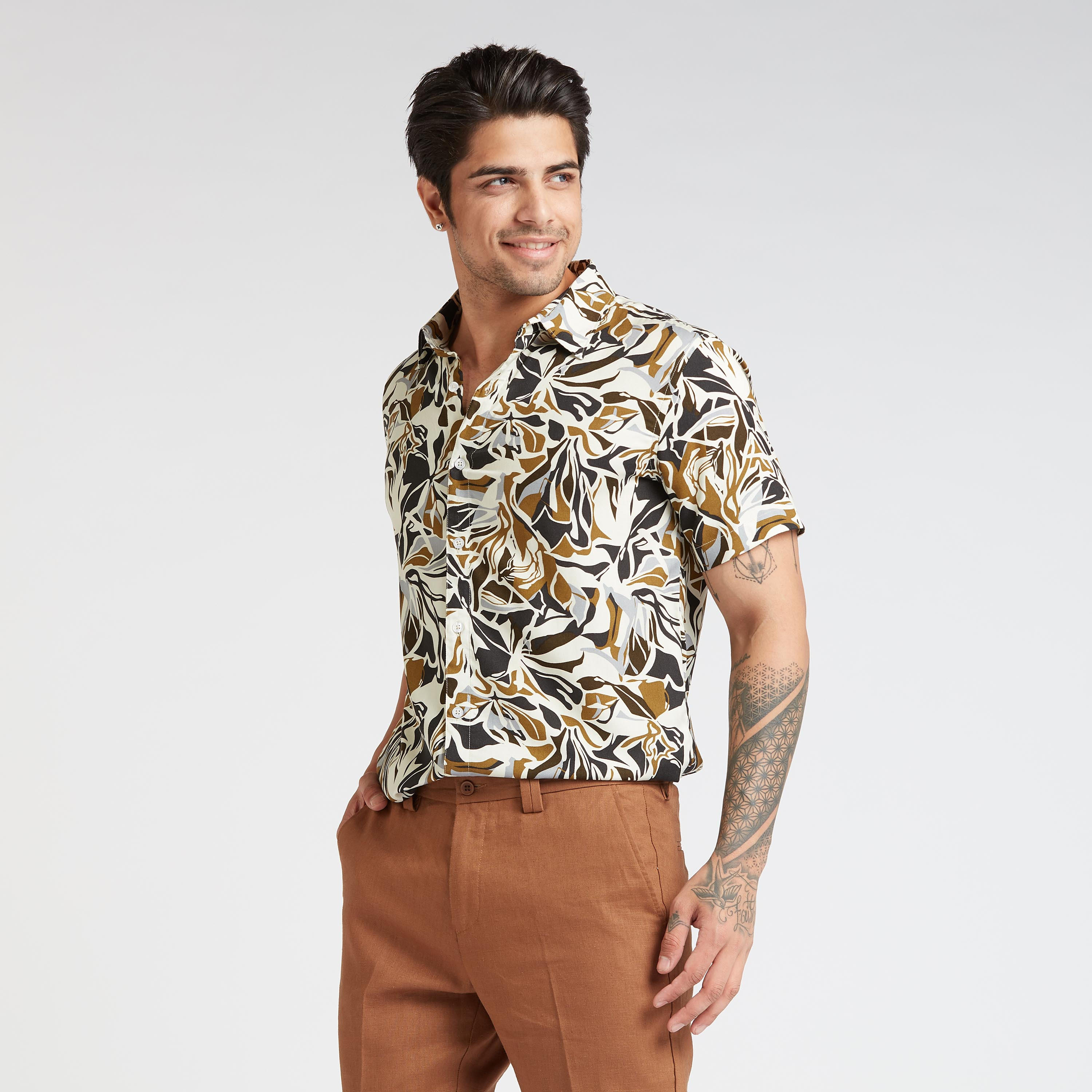 قميص سليم بياقة عاديّة وأكمام قصيرة وطبعات-men-clothing-shirts-image-1