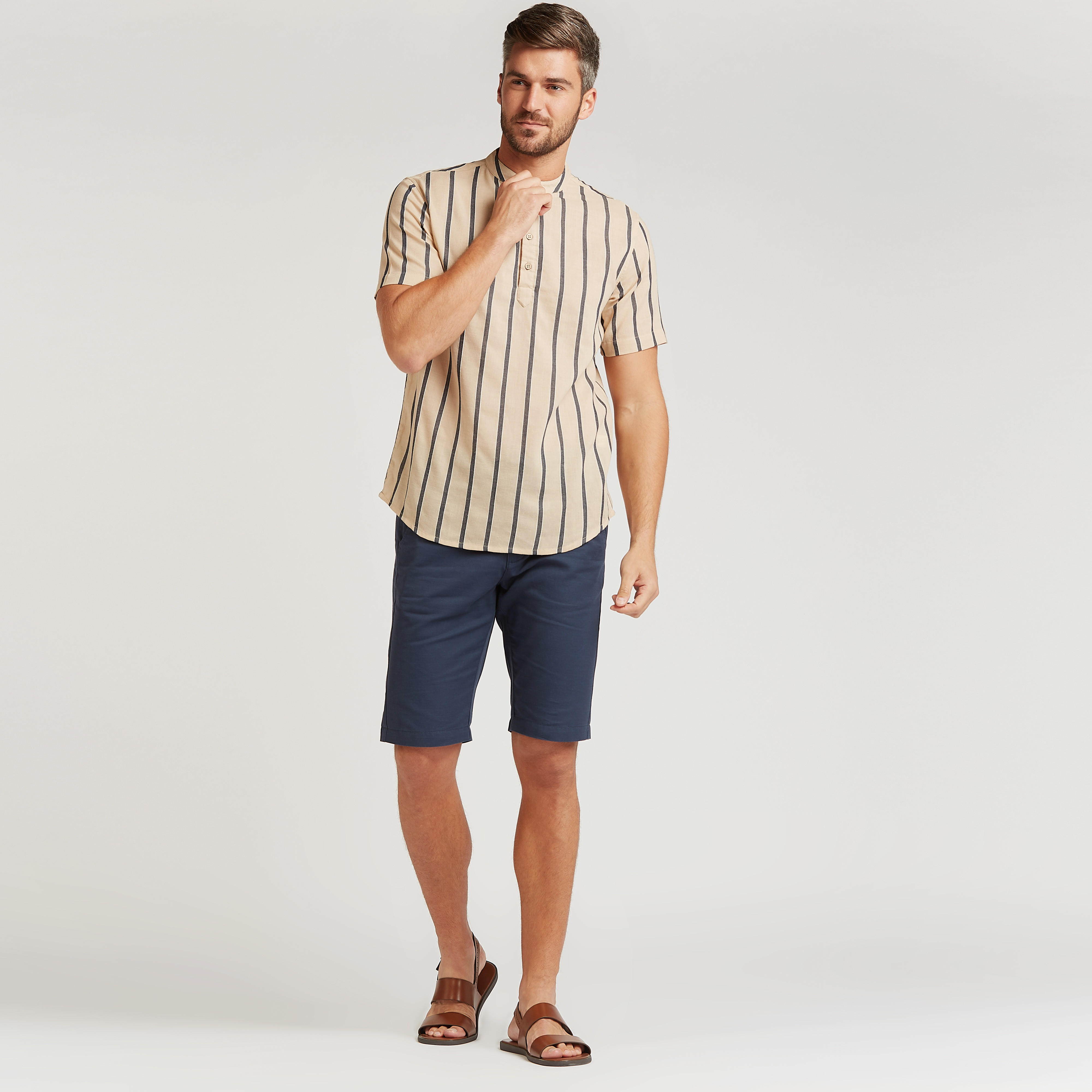 قميص كتّان مخطط بياقة ماندارين وأزرار-men-clothing-shirts-image-2