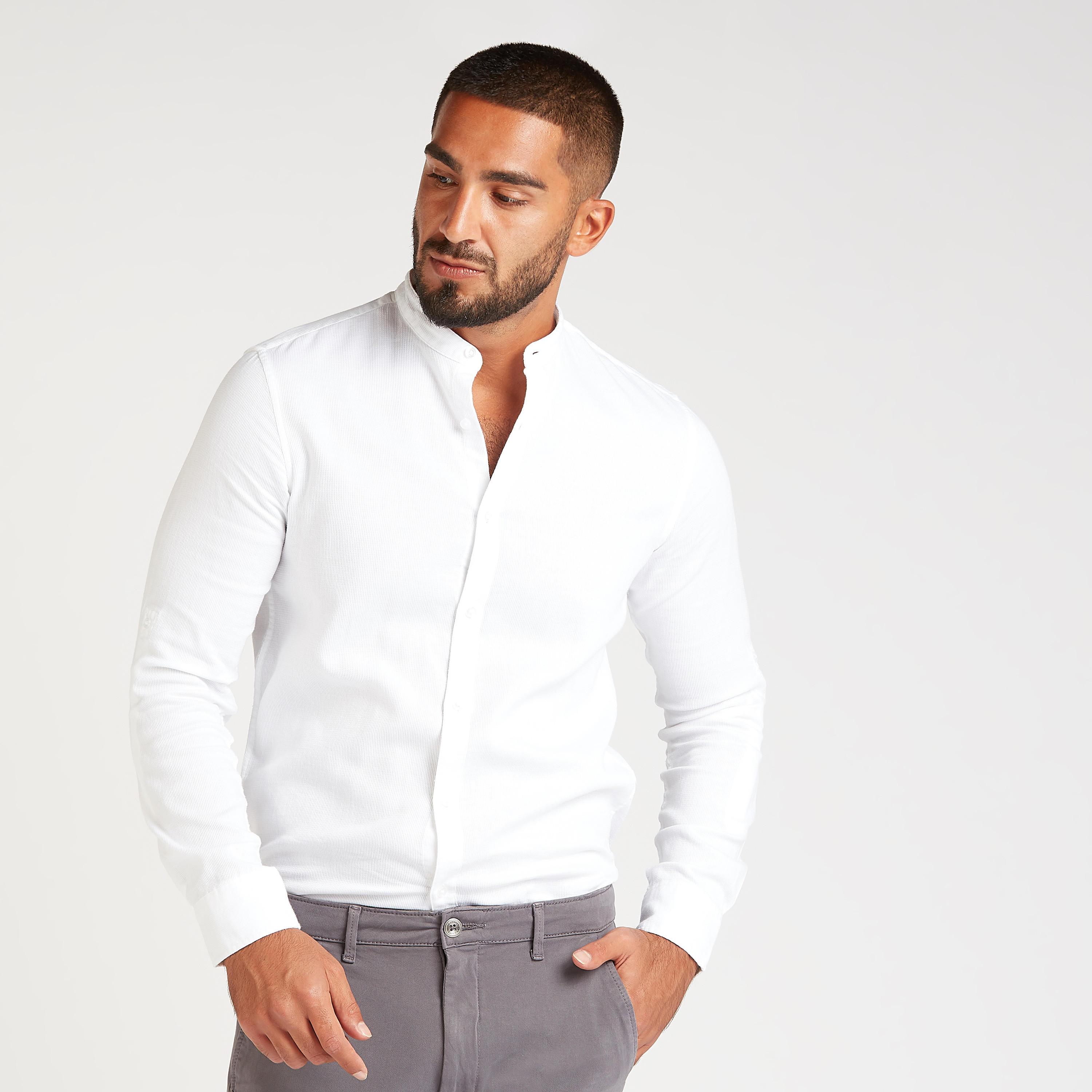 قميص مستدام بارز الملمس بياقة ماندارين وأكمام طويلة-men-clothing-shirts-image-1