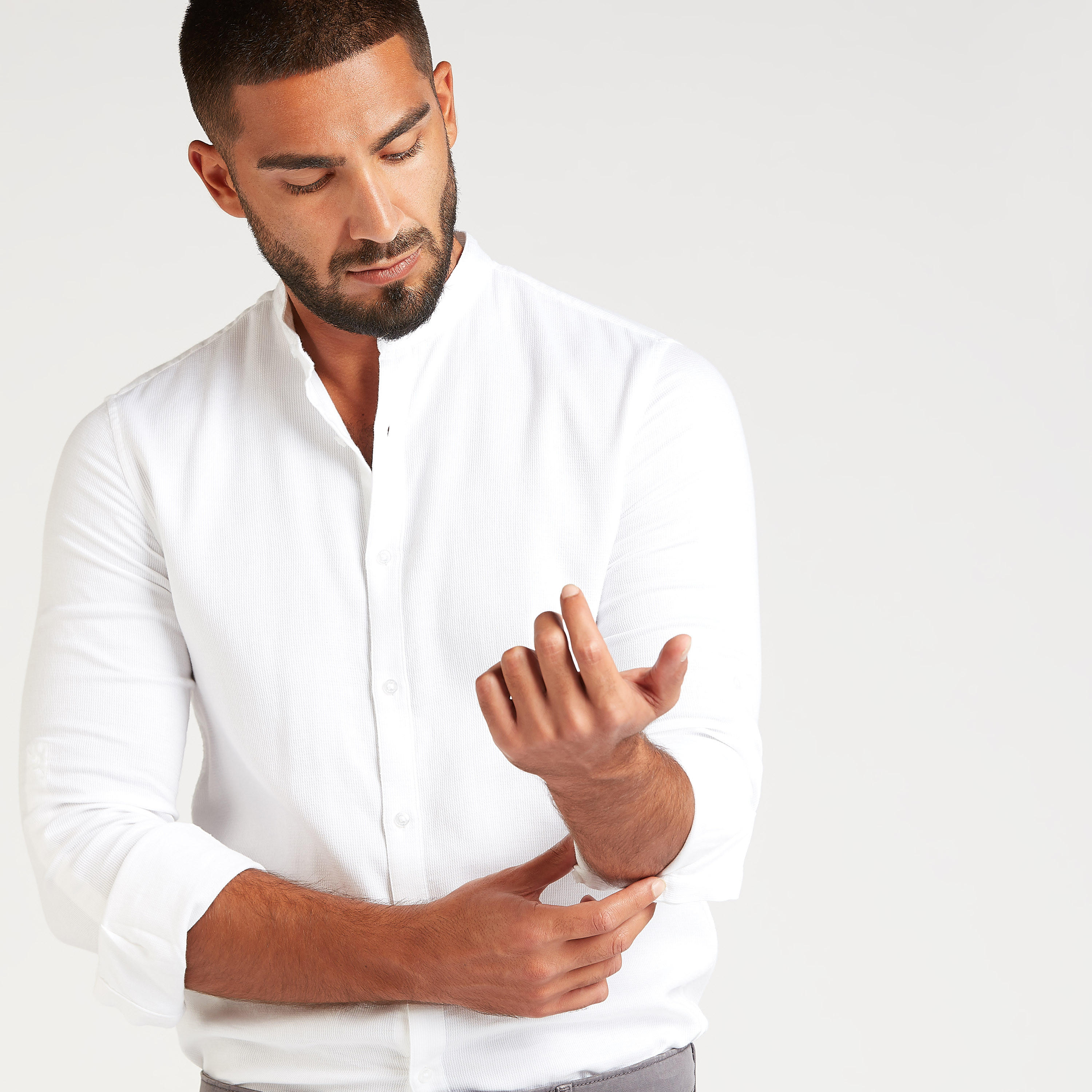 قميص مستدام بارز الملمس بياقة ماندارين وأكمام طويلة-men-clothing-shirts-image-3