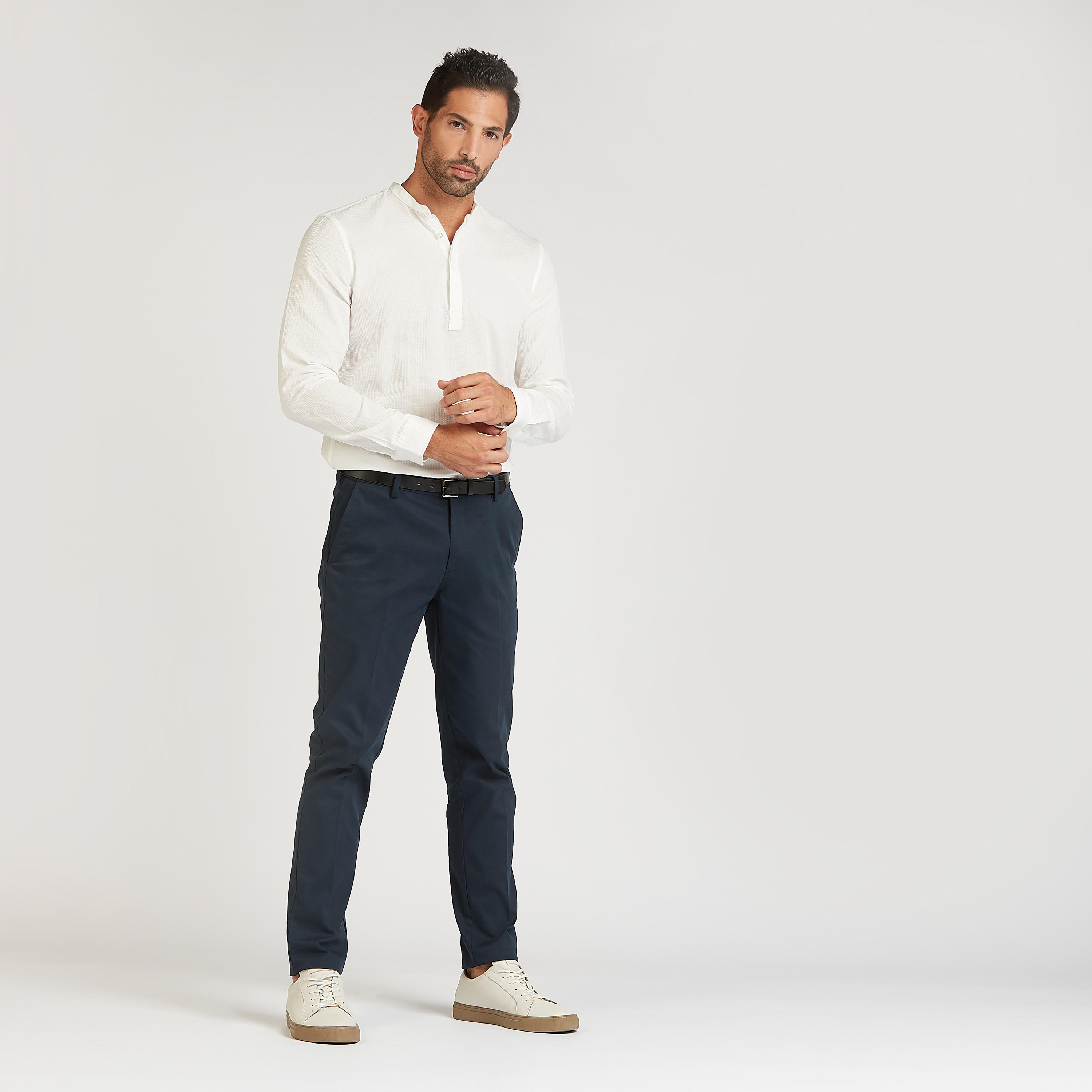 قميص مستدام بارز الملمس بياقة ماندارين وأكمام طويلة-men-clothing-shirts-image-2