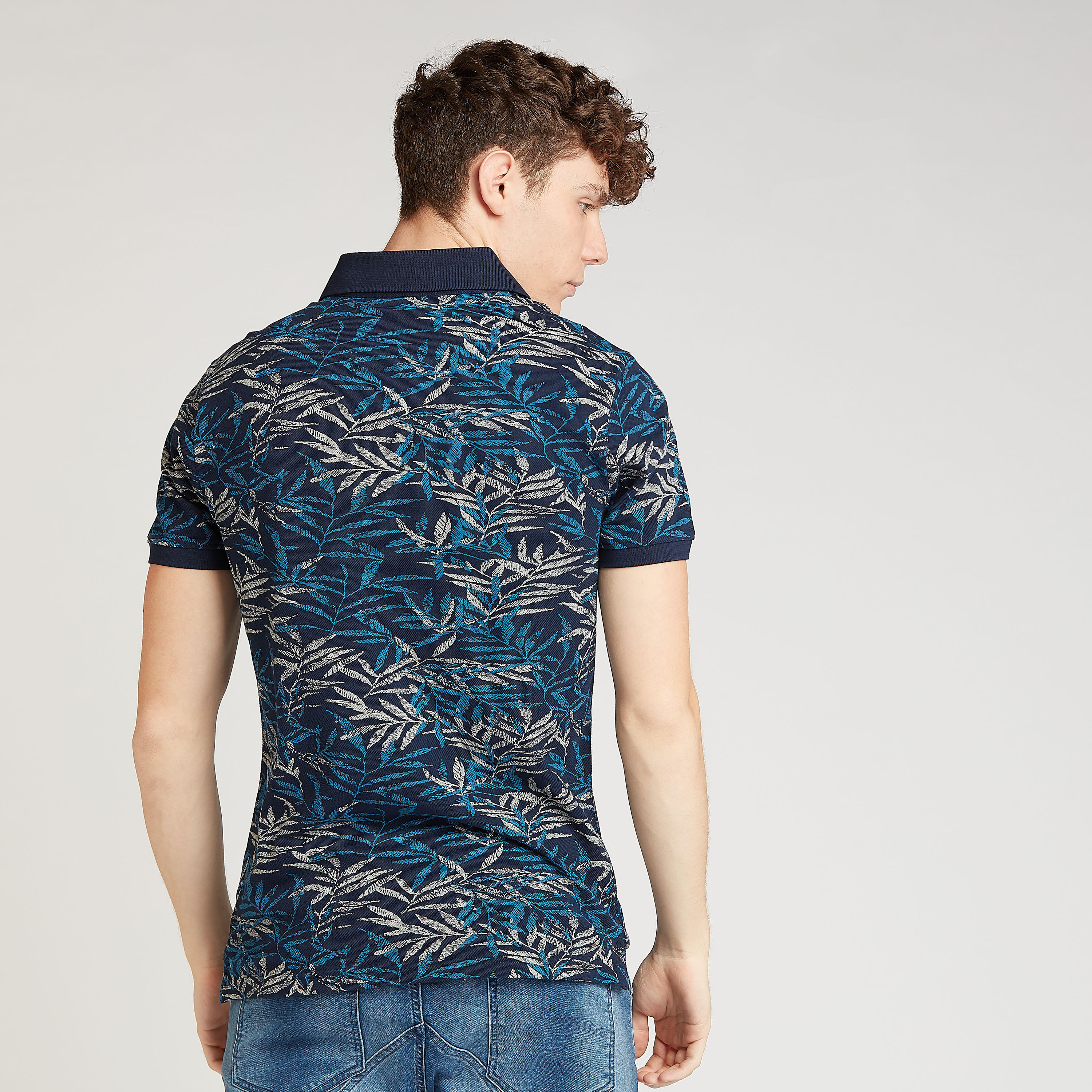 قميص مستدام بولو بطبعات وأكمام قصيرة-men-clothing-tshirtsandpolos-polos-image-4