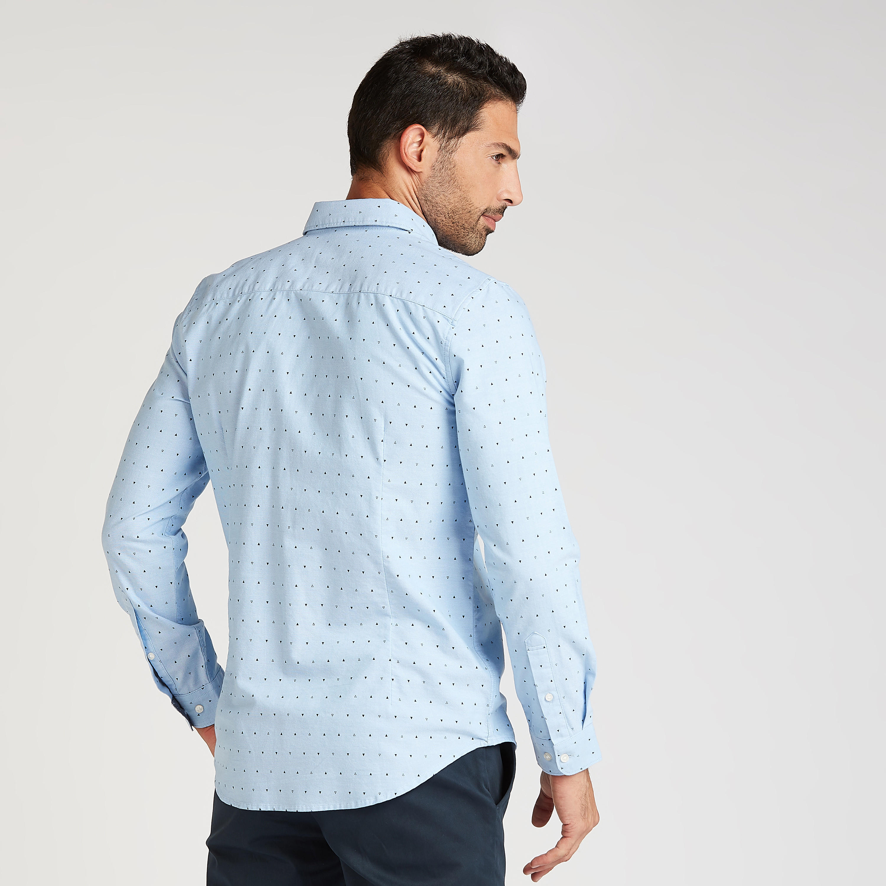 قميص مستدام بياقة عادية وأكمام طويلة وطبعات-men-clothing-shirts-image-4