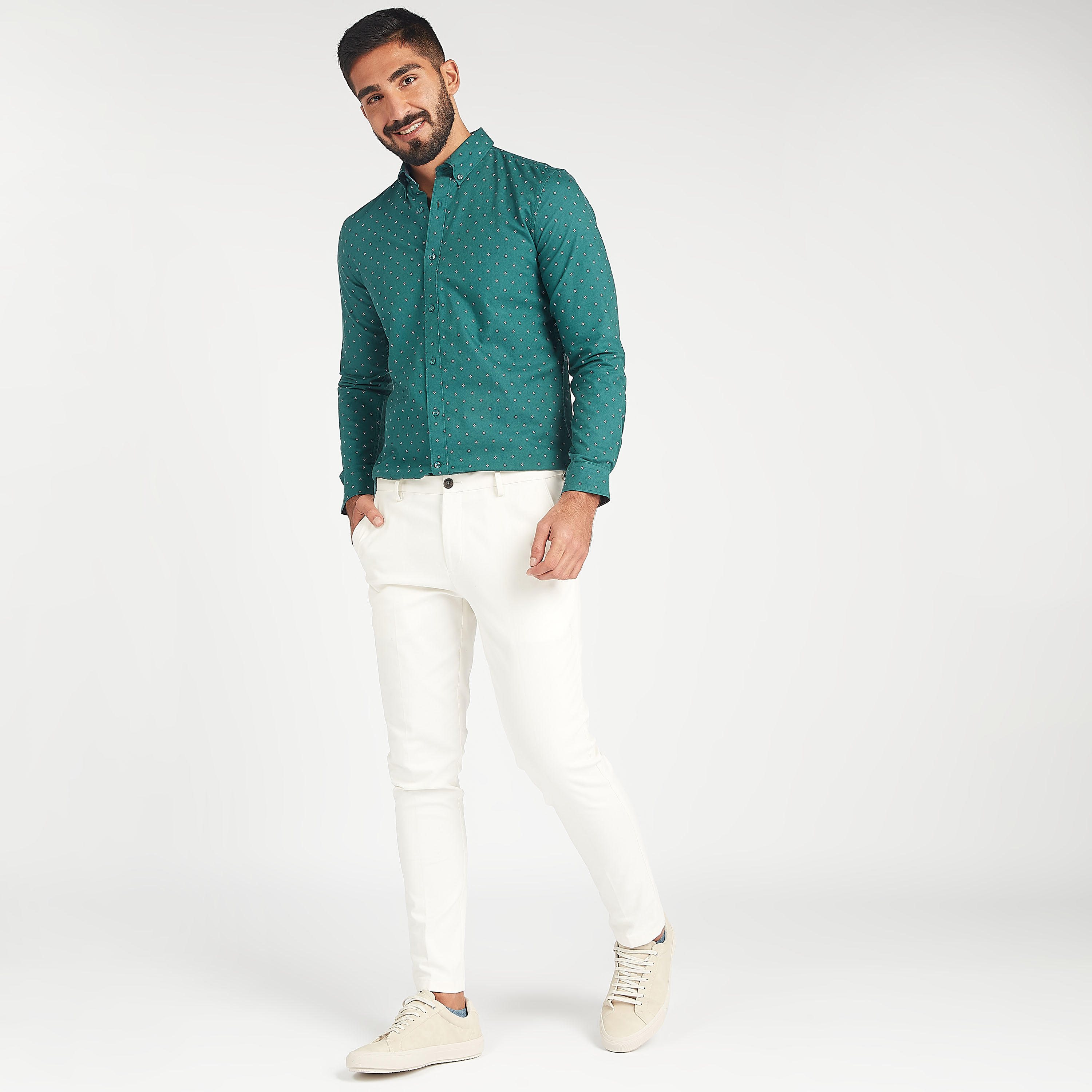 قميص مستدام بياقة عادية وأكمام طويلة وطبعات-men-clothing-shirts-image-2