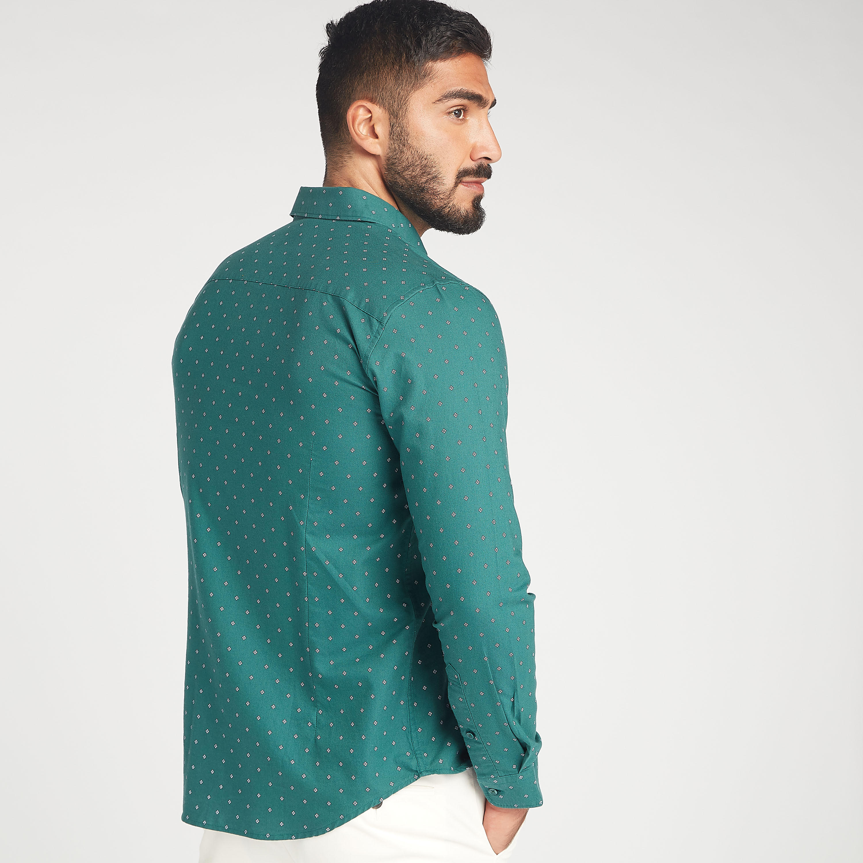 قميص مستدام بياقة عادية وأكمام طويلة وطبعات-men-clothing-shirts-image-4