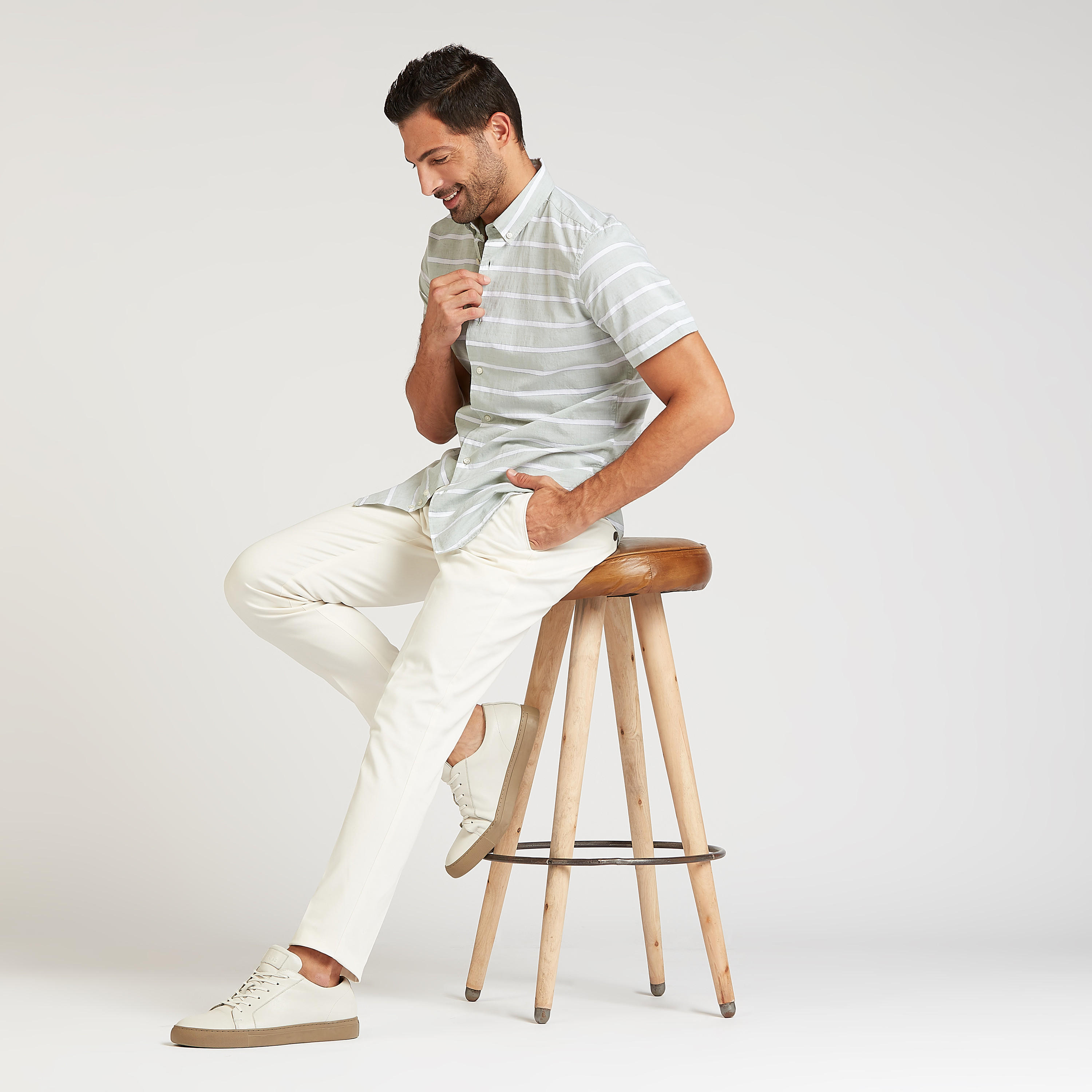 قميص مقلّم بياقة عادي وأكمام قصيرة-men-clothing-shirts-image-2