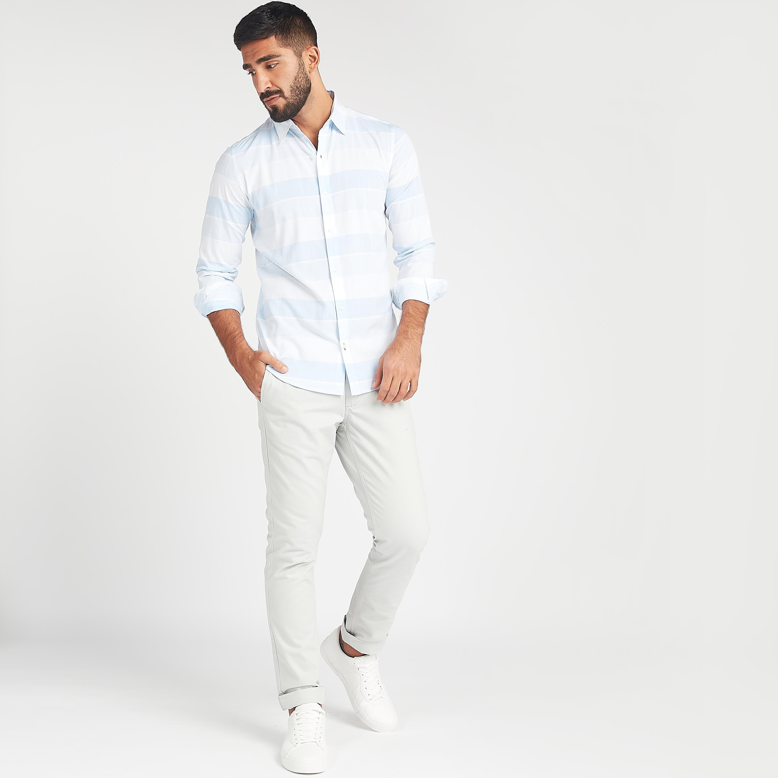 قميص مقلّم بياقة عادية وأكمام طويلة-men-clothing-shirts-image-2