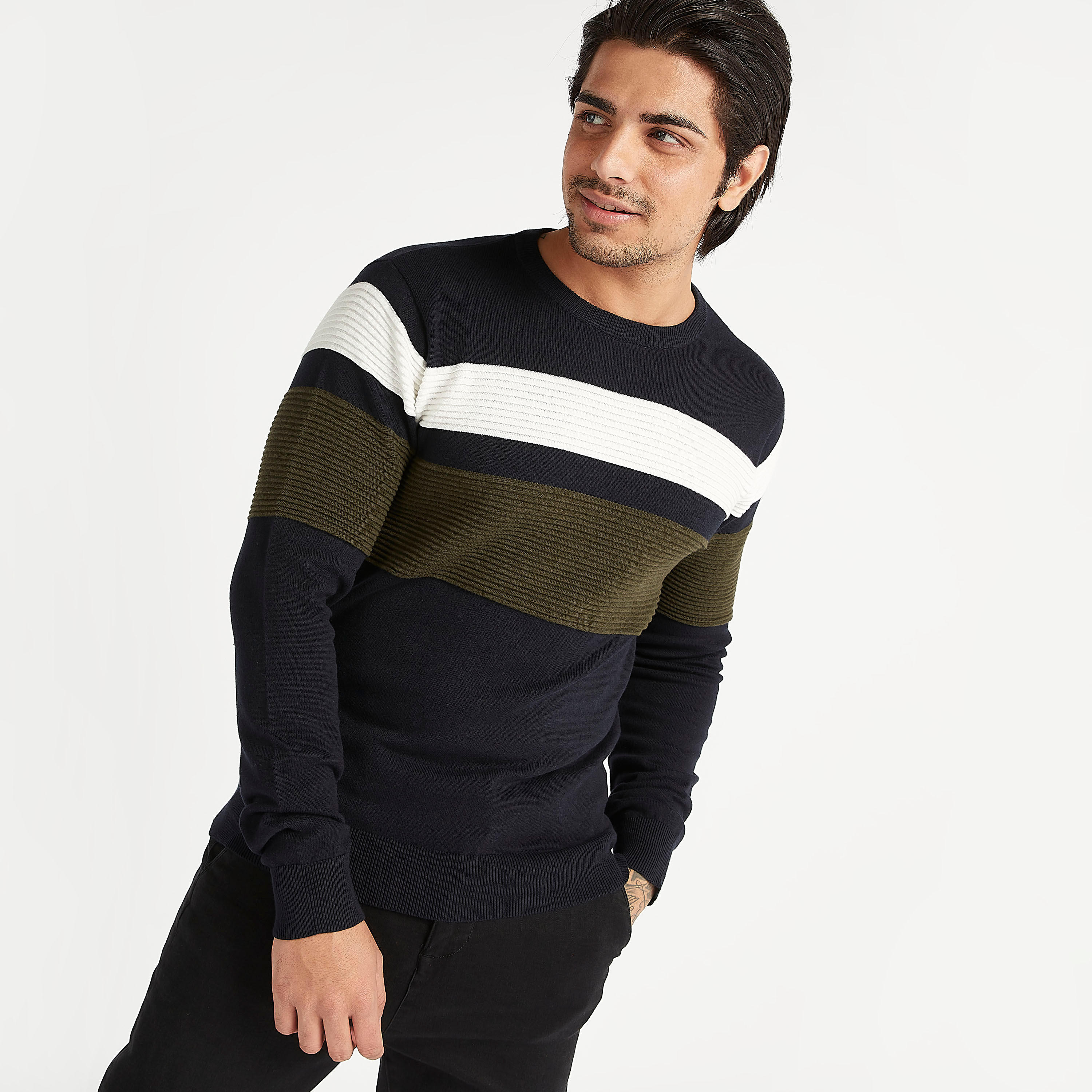 كنزة مستدامة مخطّطة بياقة ضيّقة وأكمام طويلة-men-clothing-sweatersandpullovers-image-5
