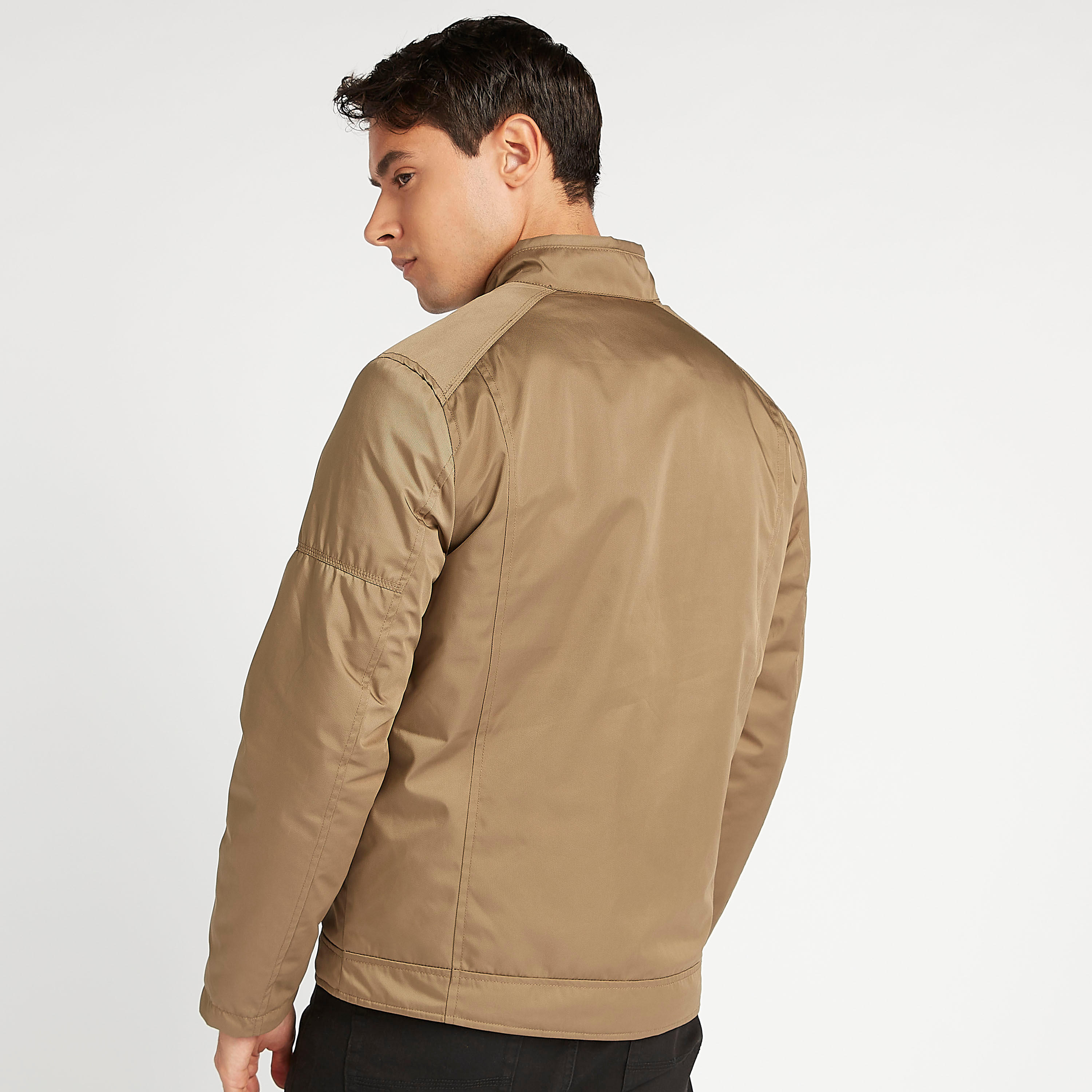 جاكيت بومبر طويل سادة بسحّاب وجيوب-men-clothing-jacketsandblazers-jackets-image-6