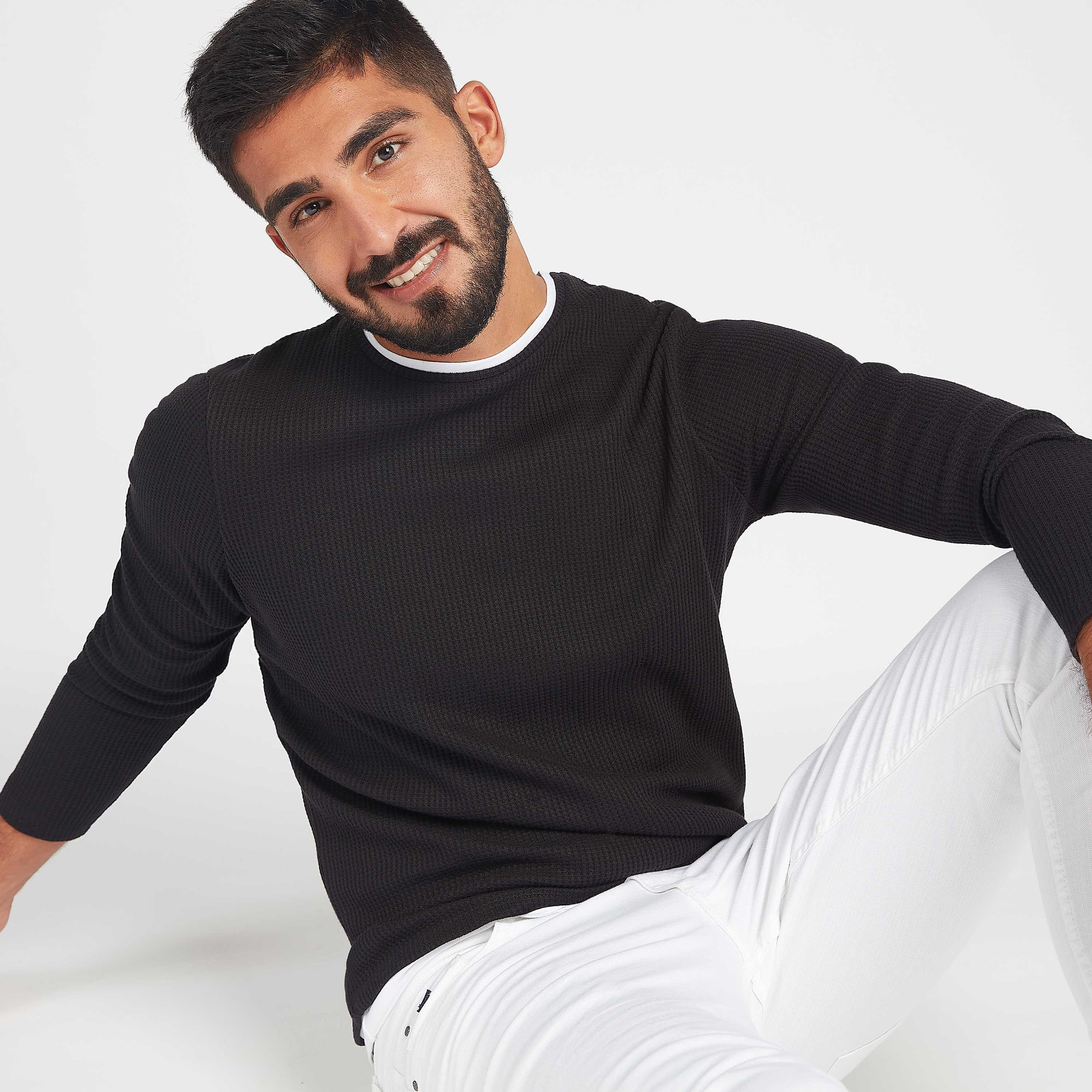 سويت شيرت مستدام بارز الملمس بياقة ضيّقة وأكمام طويلة-men-winterwear-hoodiesandsweatshirts-image-1