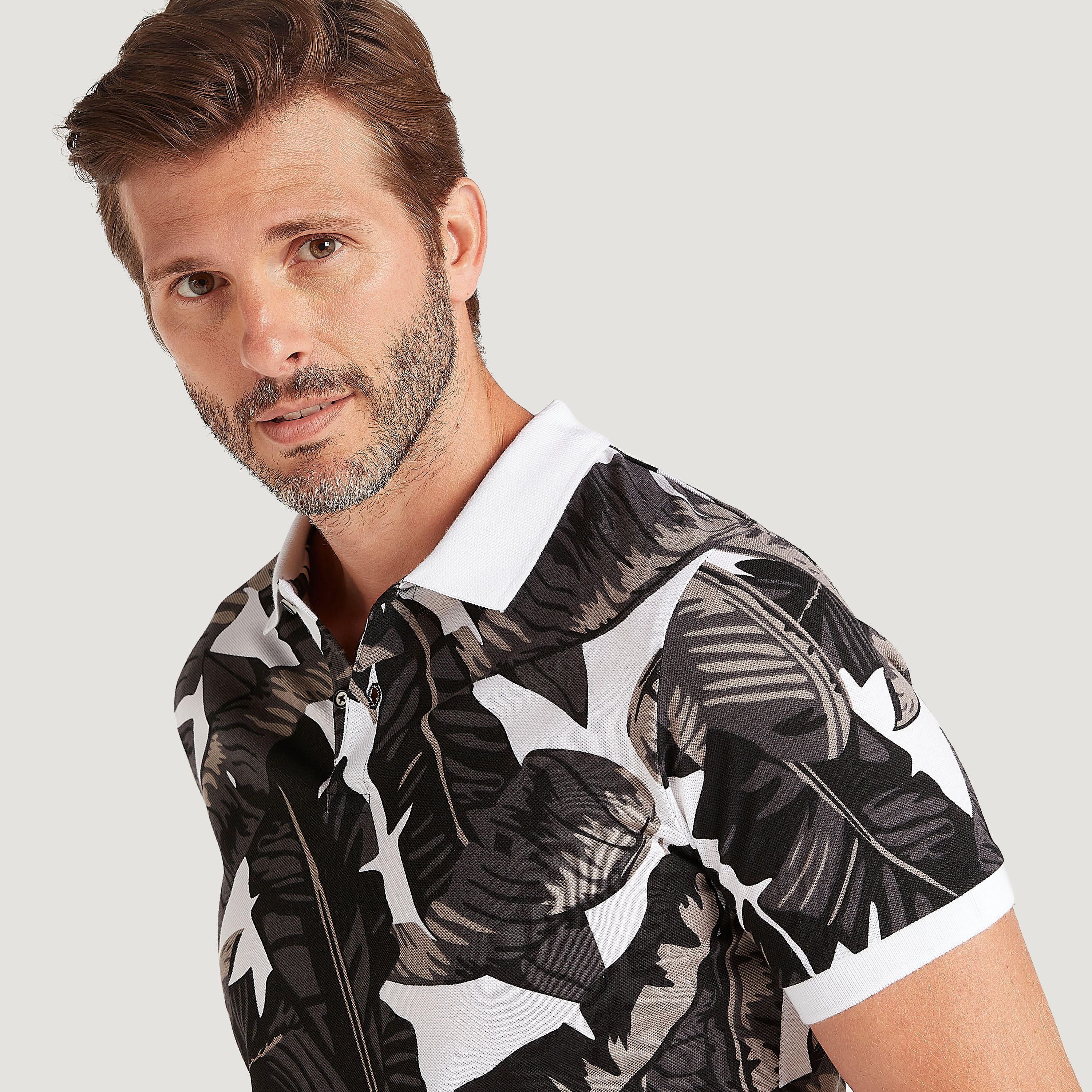 تيشيرت بولو بأكمام قصيرة وطبعات-men-clothing-tshirtsandpolos-polos-image-2