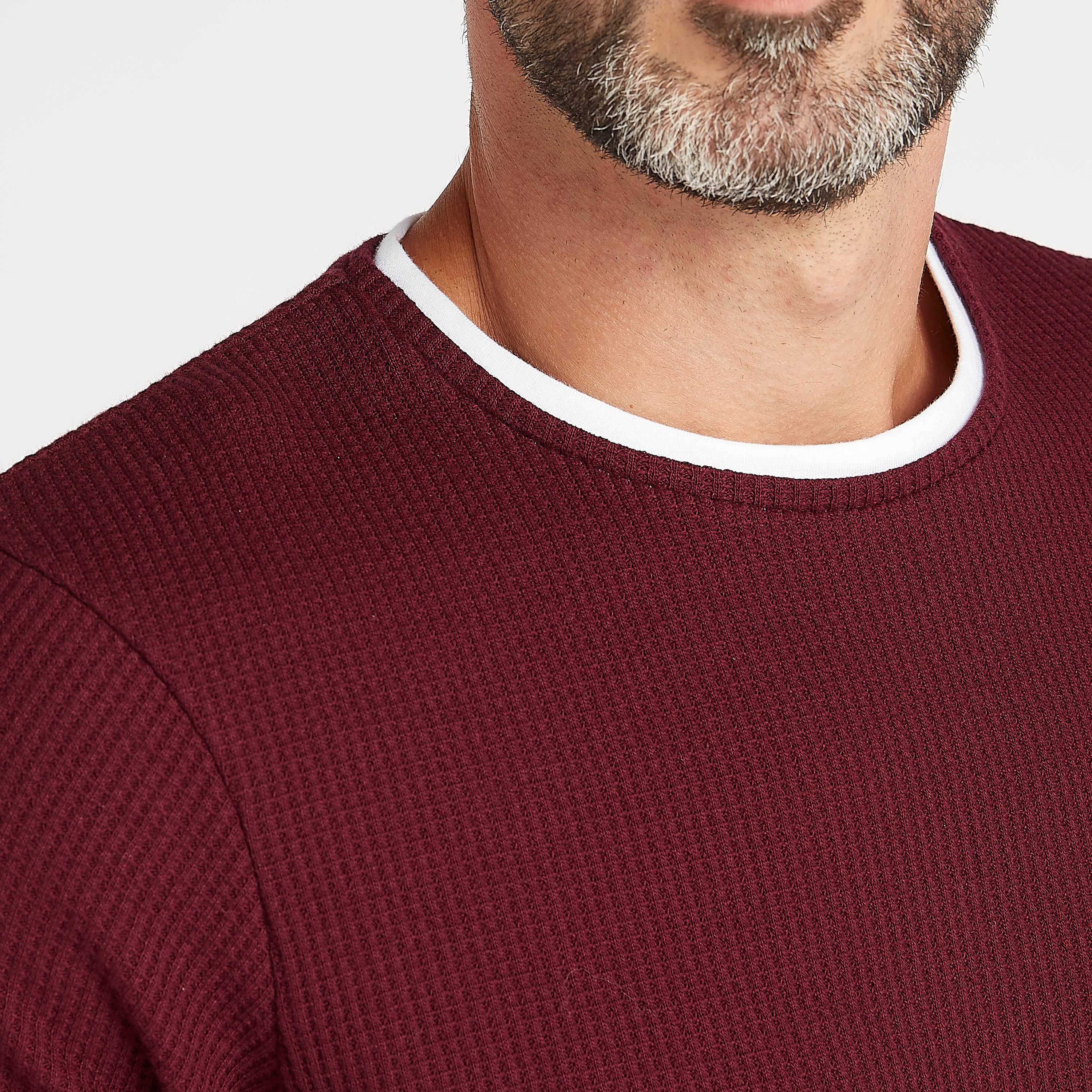 سويت شيرت بارز الملمس بياقة ضيّقة وأكمام طويلة-men-clothing-tshirtsandpolos-tshirts-image-2