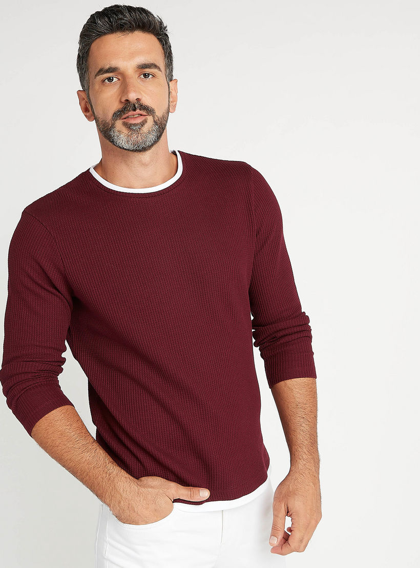 سويت شيرت بارز الملمس بياقة ضيّقة وأكمام طويلة-men-clothing-tshirtsandpolos-tshirts-image-1