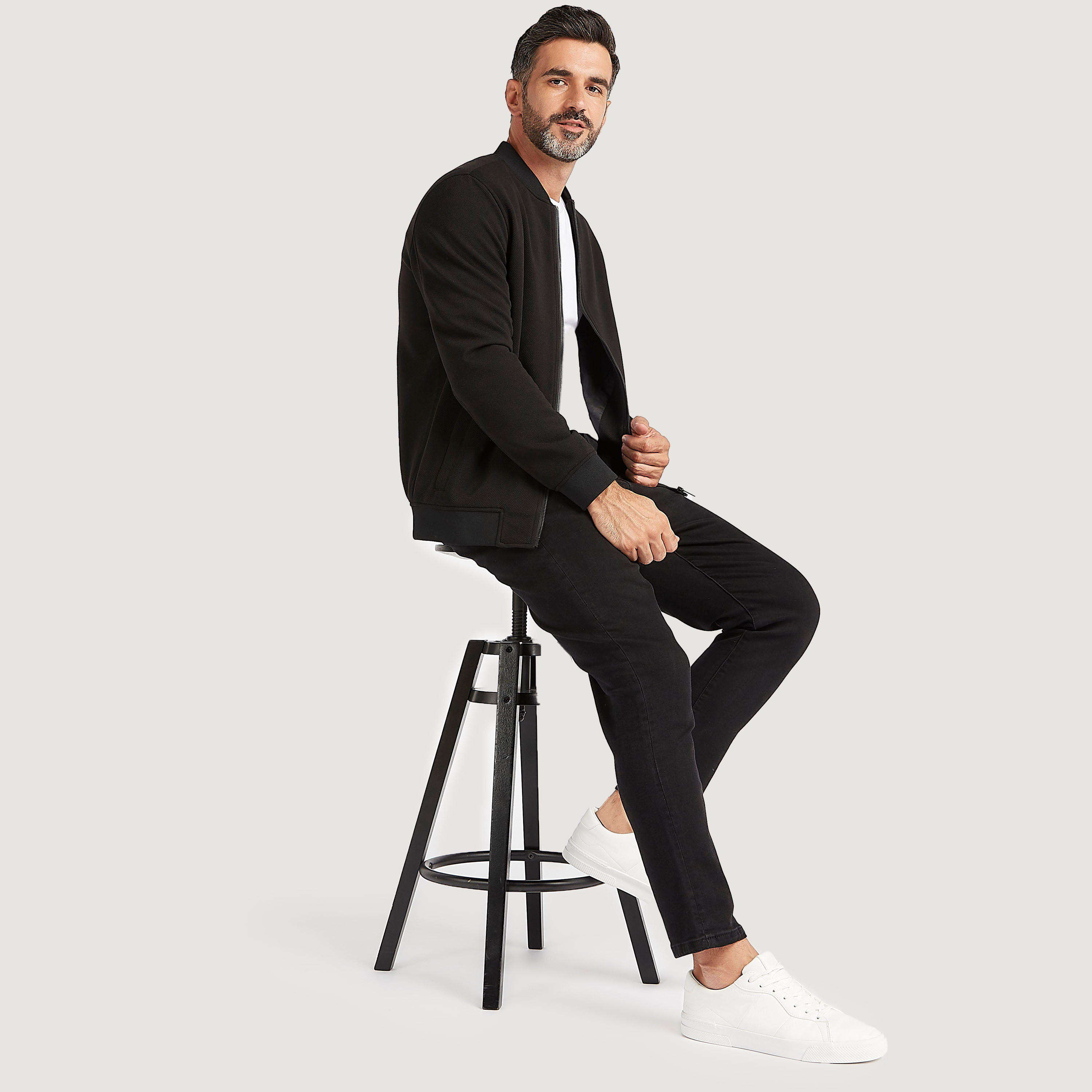 جاكيت بارز الملمس بأكمام طويلة وسحّاب-men-clothing-jacketsandblazers-jackets-image-5