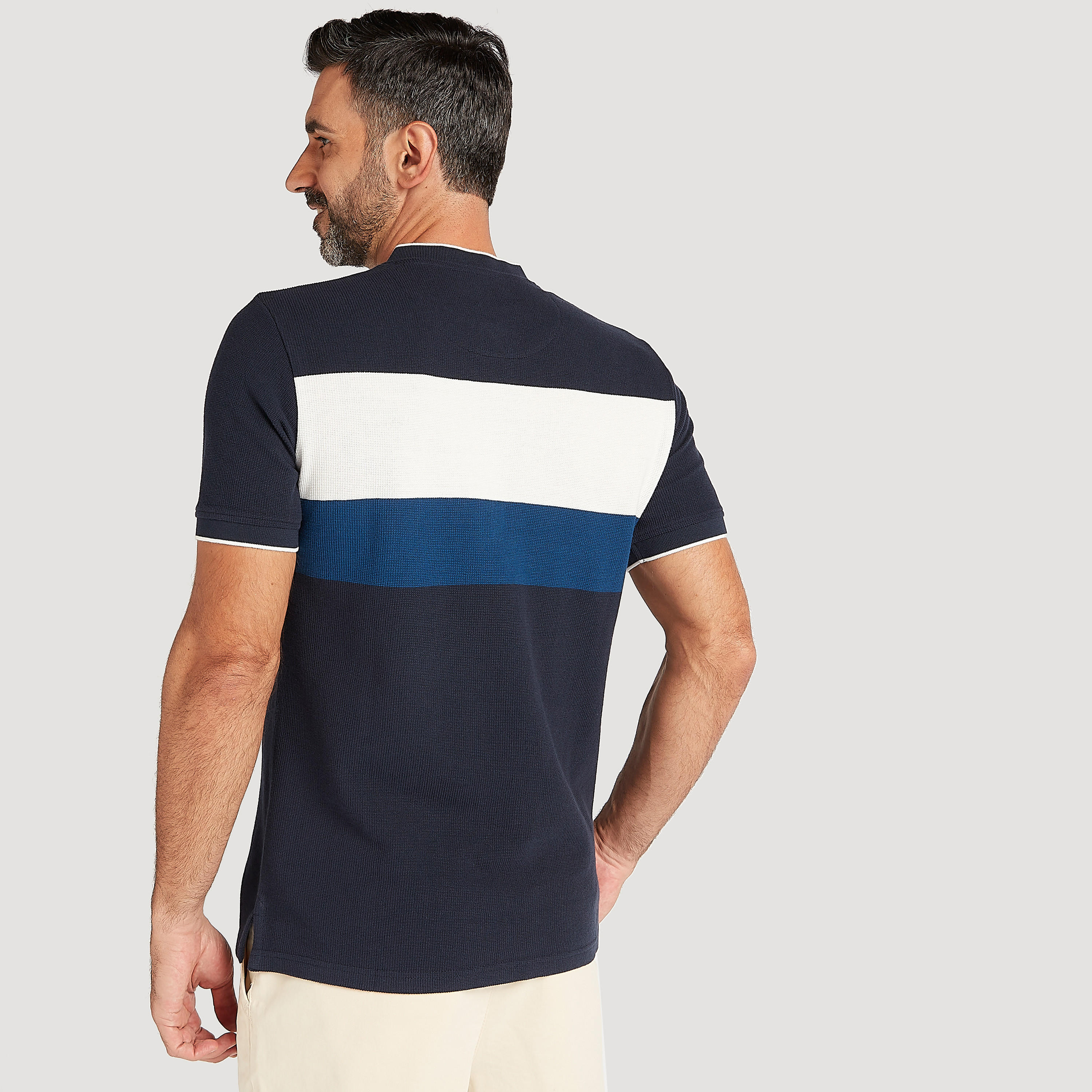 تيشيرت مخطط بياقة هينلي وأكمام قصيرة-men-clothing-tshirtsandpolos-tshirts-image-4