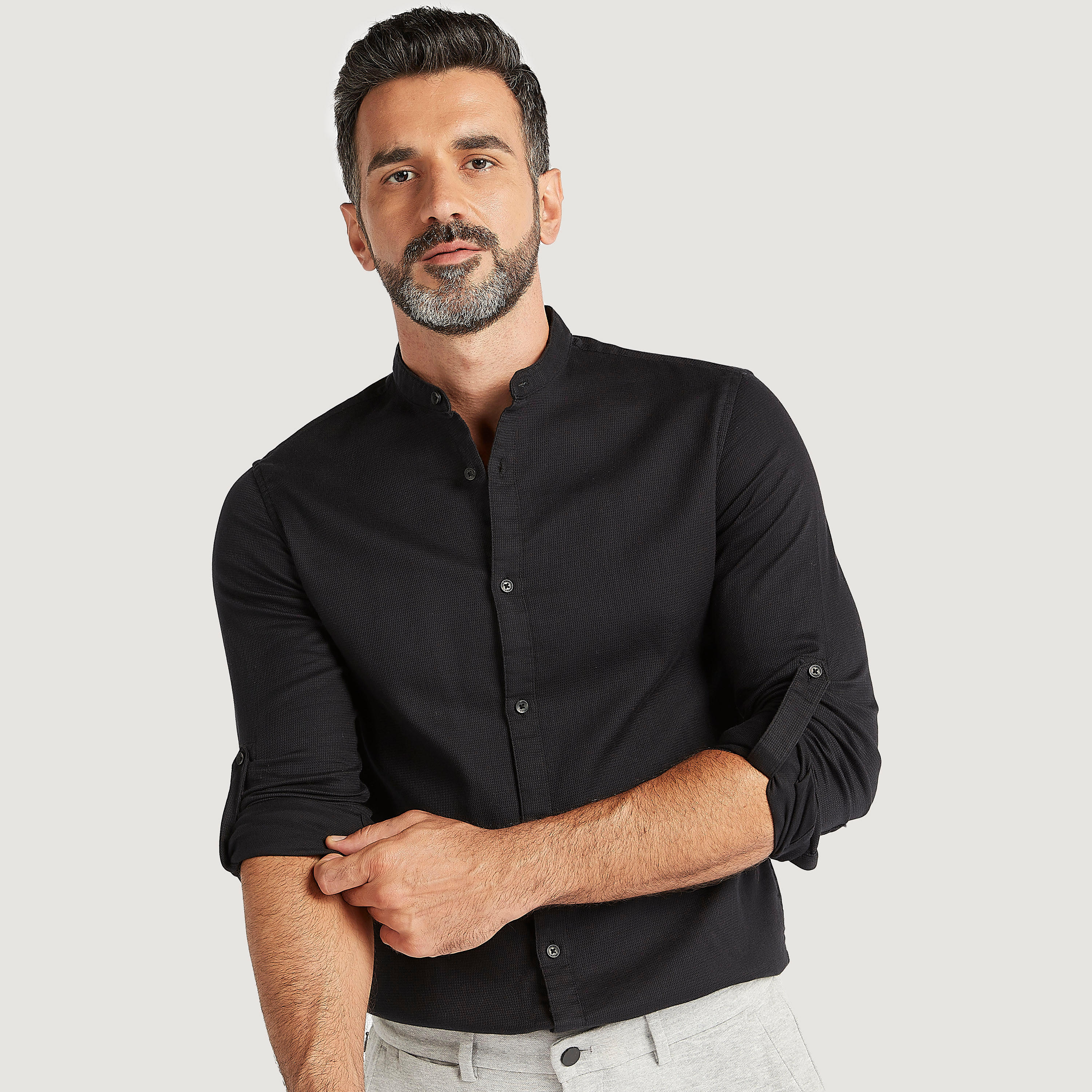 قميص بارز الملمس بياقة ماندارين وأكمام طويلة-men-clothing-shirts-image-6