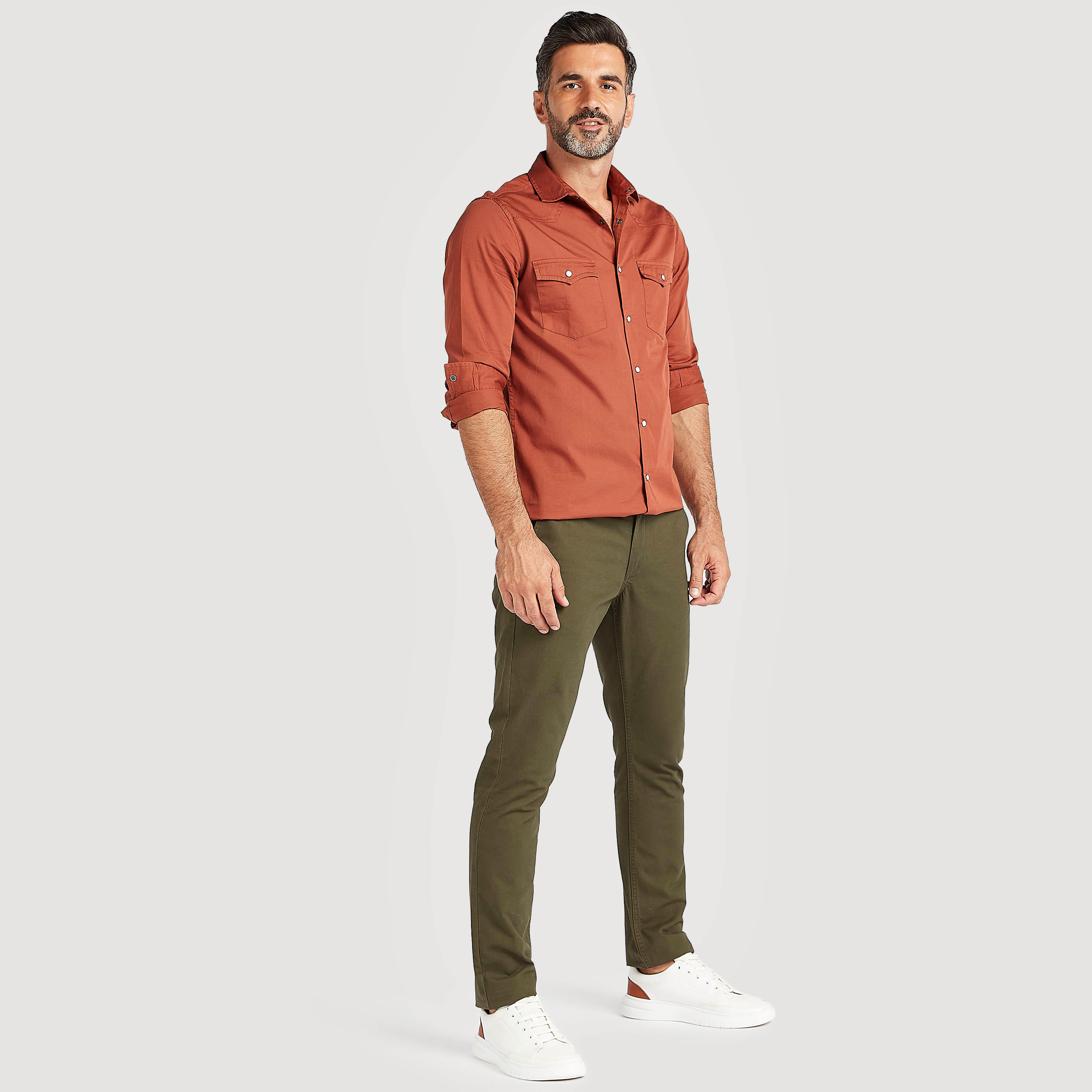 قميص سادة سليم فيت بأكمام طويلة وجيب على الصدر-men-clothing-shirts-image-5
