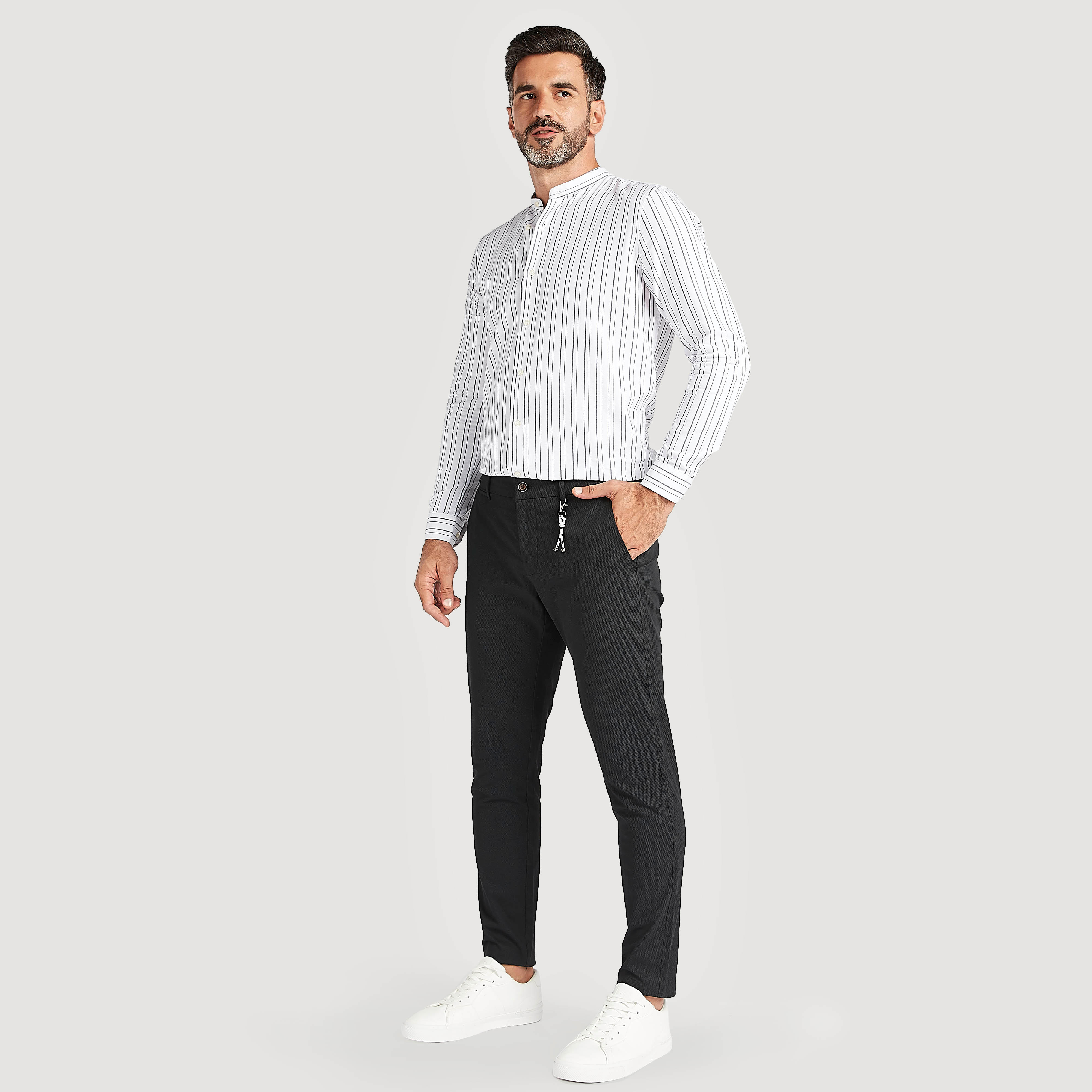 بنطلون شنيو بقصّة سليم وخصر متوسّط الارتفاع وجيوب وتفاصيل حزام-men-clothing-bottoms-trousersandchinos-trousers-image-2