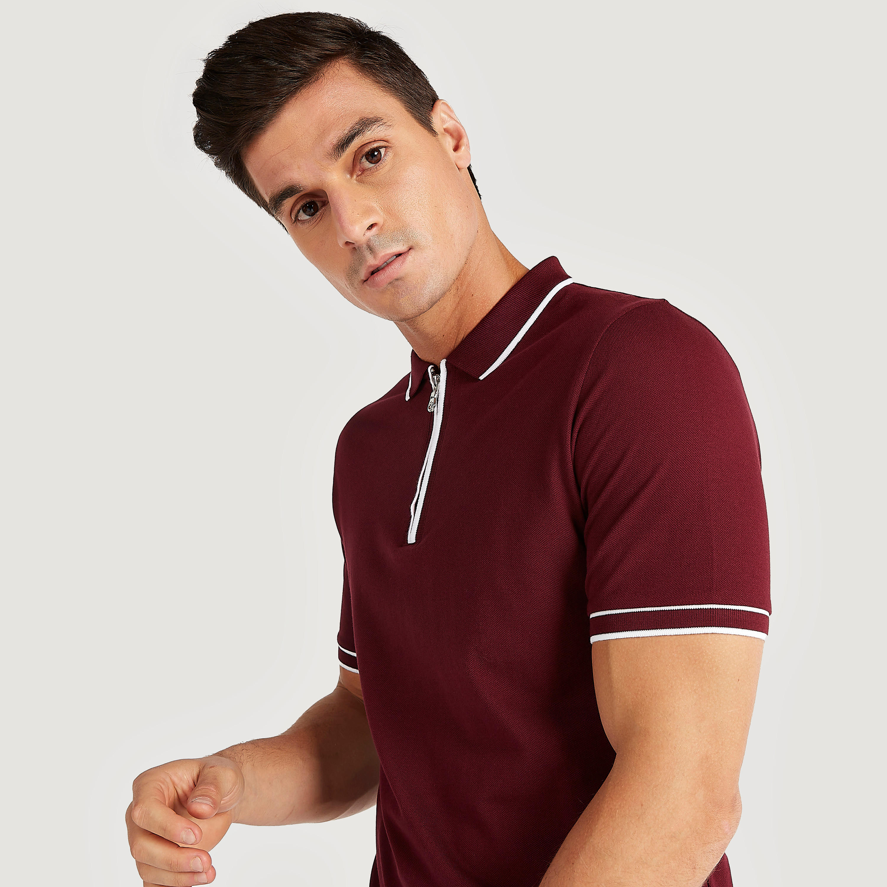 تيشيرت بولو بياقة بسحّاب وأكمام قصيرة-men-clothing-tshirtsandpolos-polos-image-2