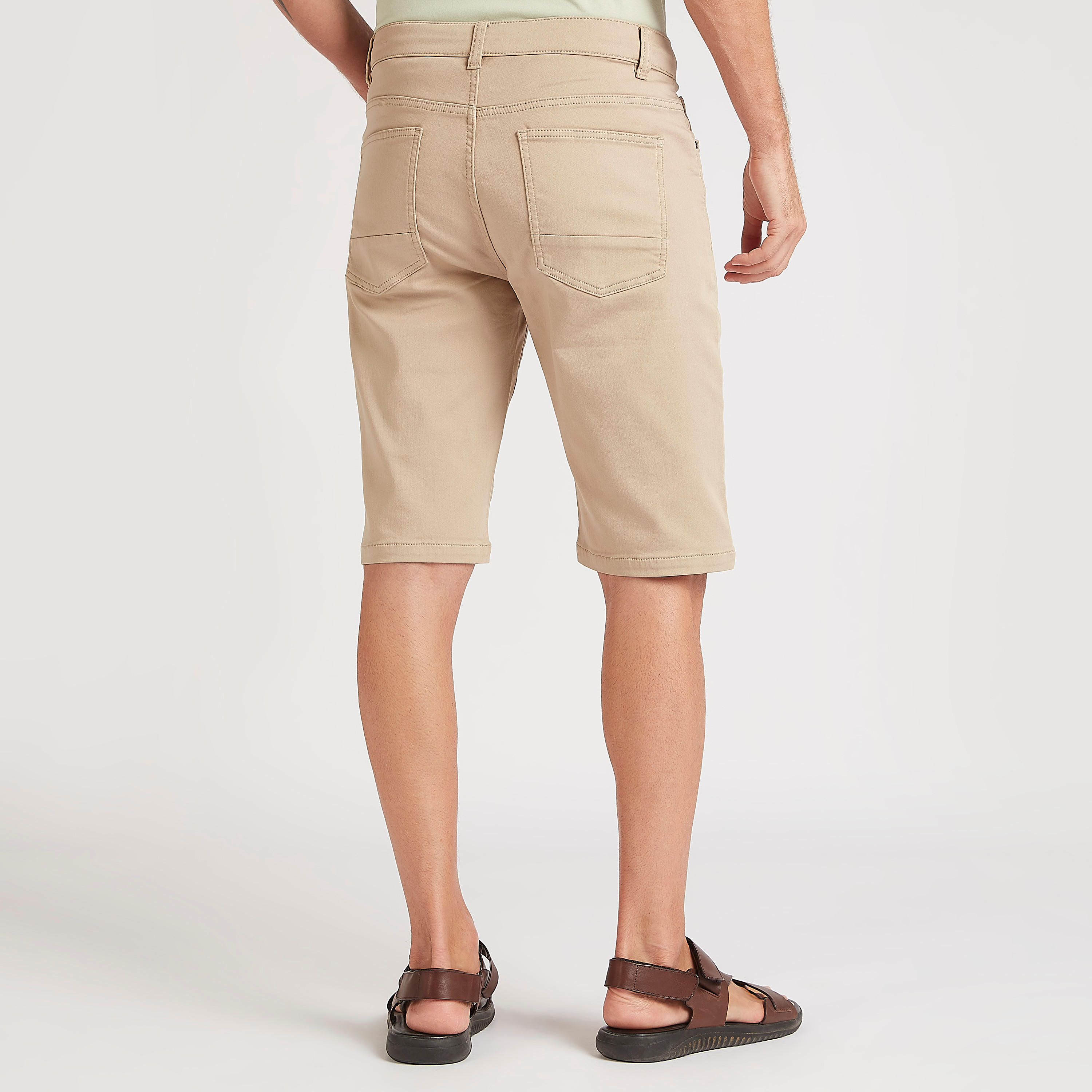شورت سادة بزر إغلاق وخصر متوسّط الارتفاع-men-clothing-bottoms-shorts-image-1