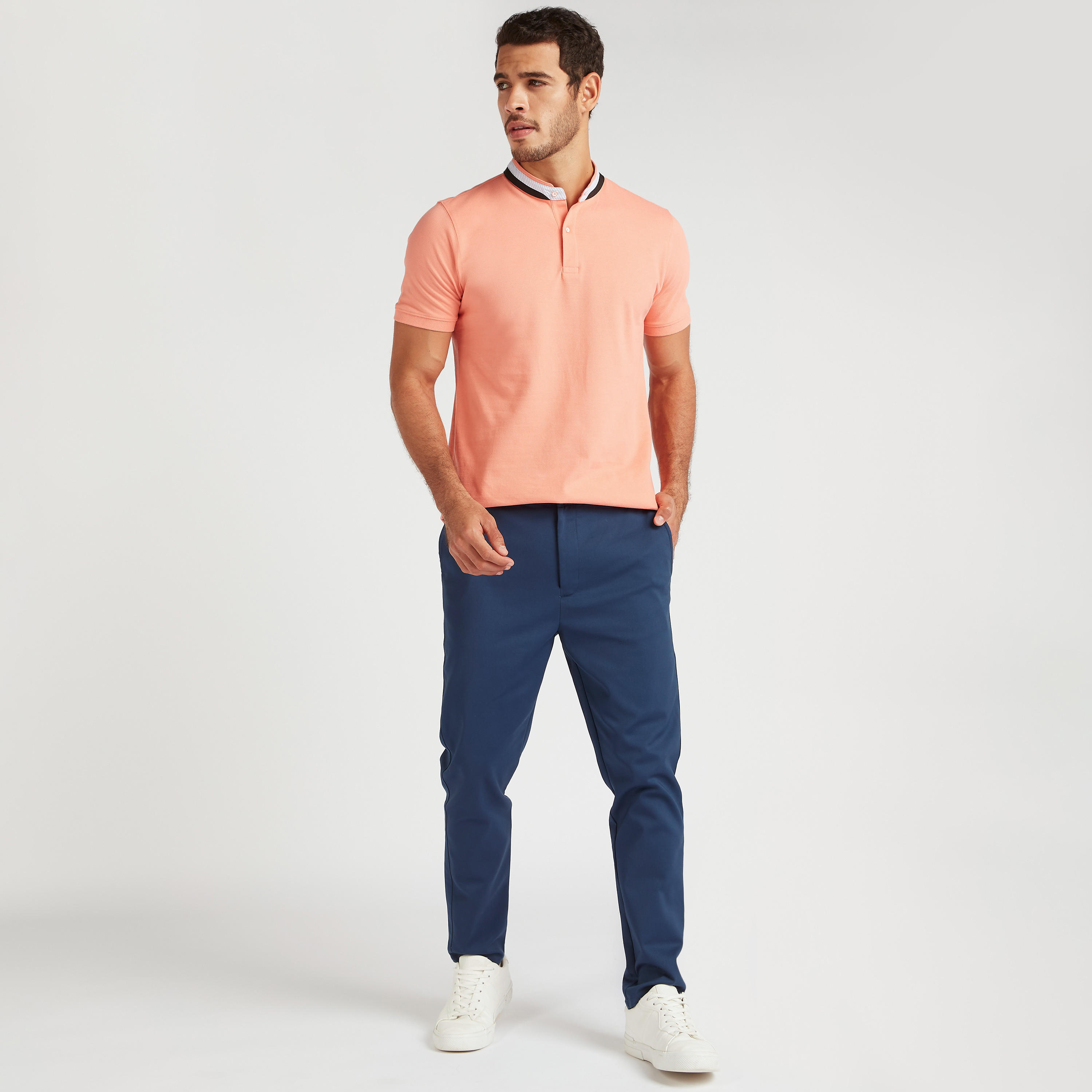 Solid Mid-Rise Trousers with Button Closure and Pockets-men-clothing-bottoms-trousersandchinos-trousers-image-2