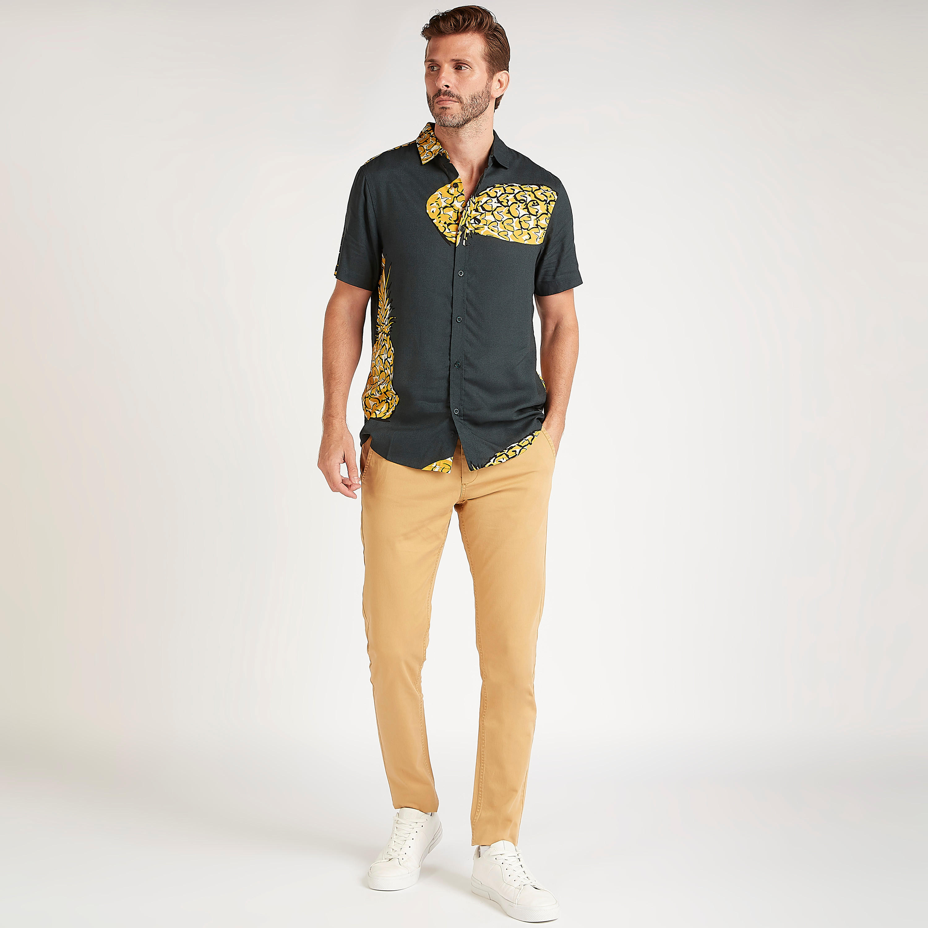 قميص سليم فيت بطبعات وأكمام قصيرة-men-clothing-shirts-image-2