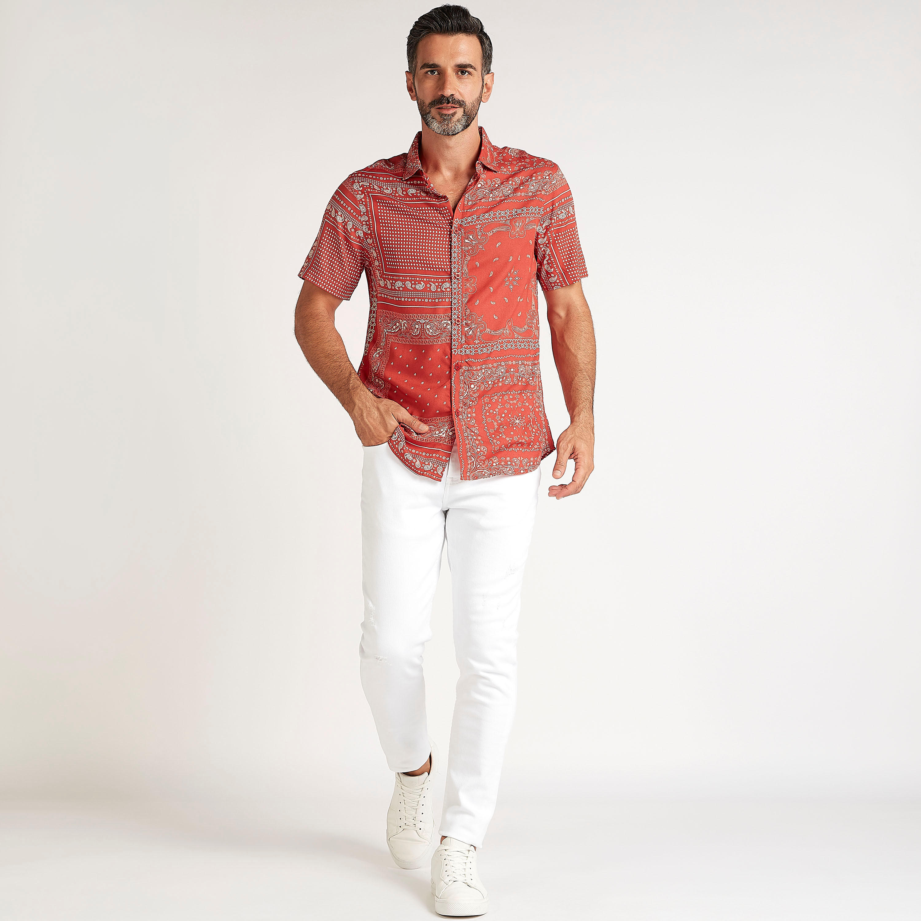قميص سليم فيت بطبعات وأكمام قصيرة-men-clothing-shirts-image-2