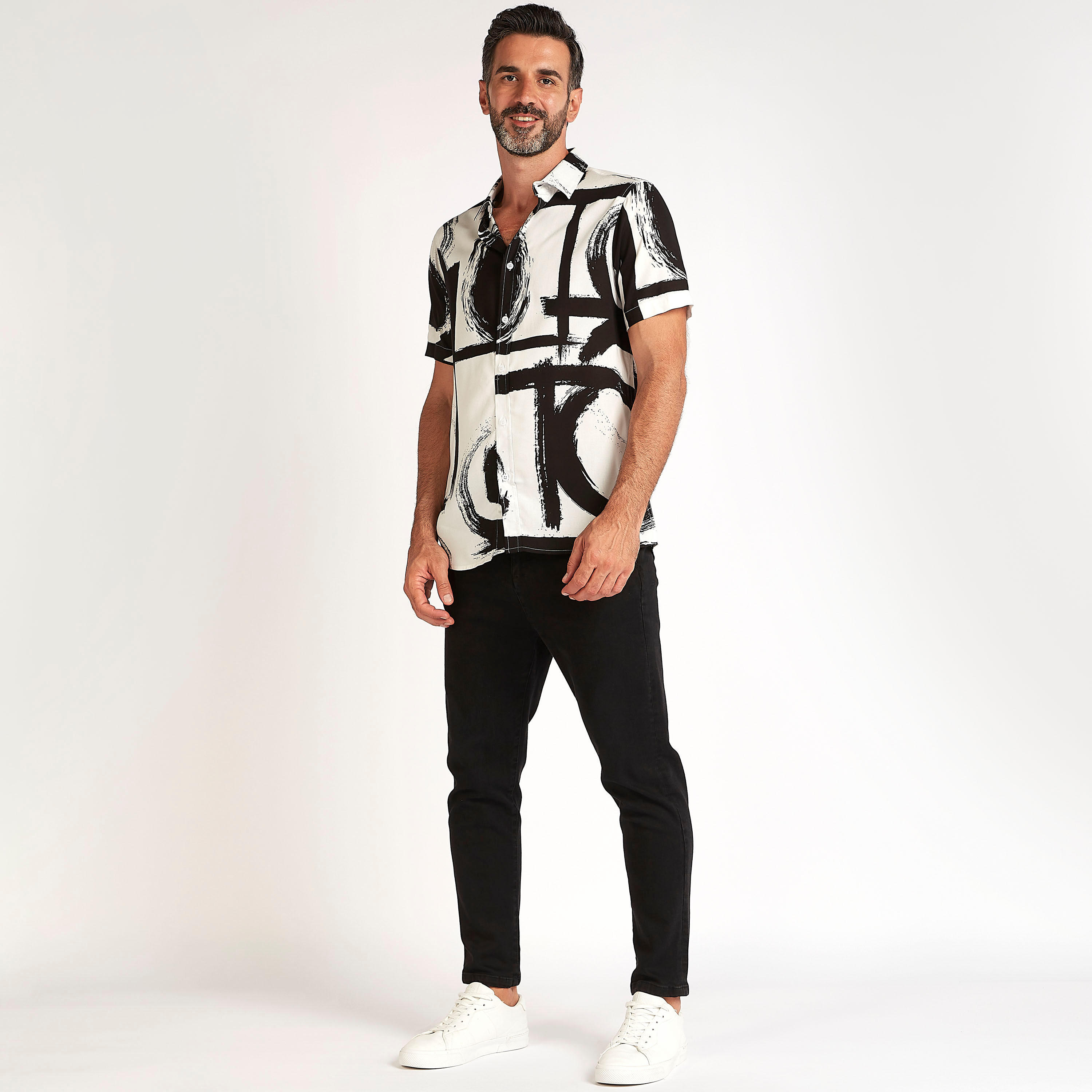قميص سليم فيت بطبعات وأكمام قصيرة-men-clothing-shirts-image-2