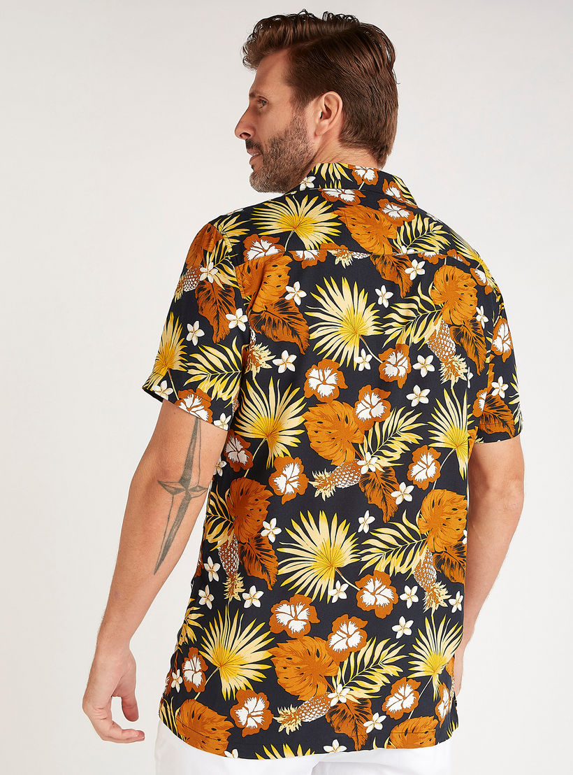 قميص بقصّة سليم بأكمام قصيرة وطبعات أزهار من آيكونيك-men-clothing-shirts-image-4