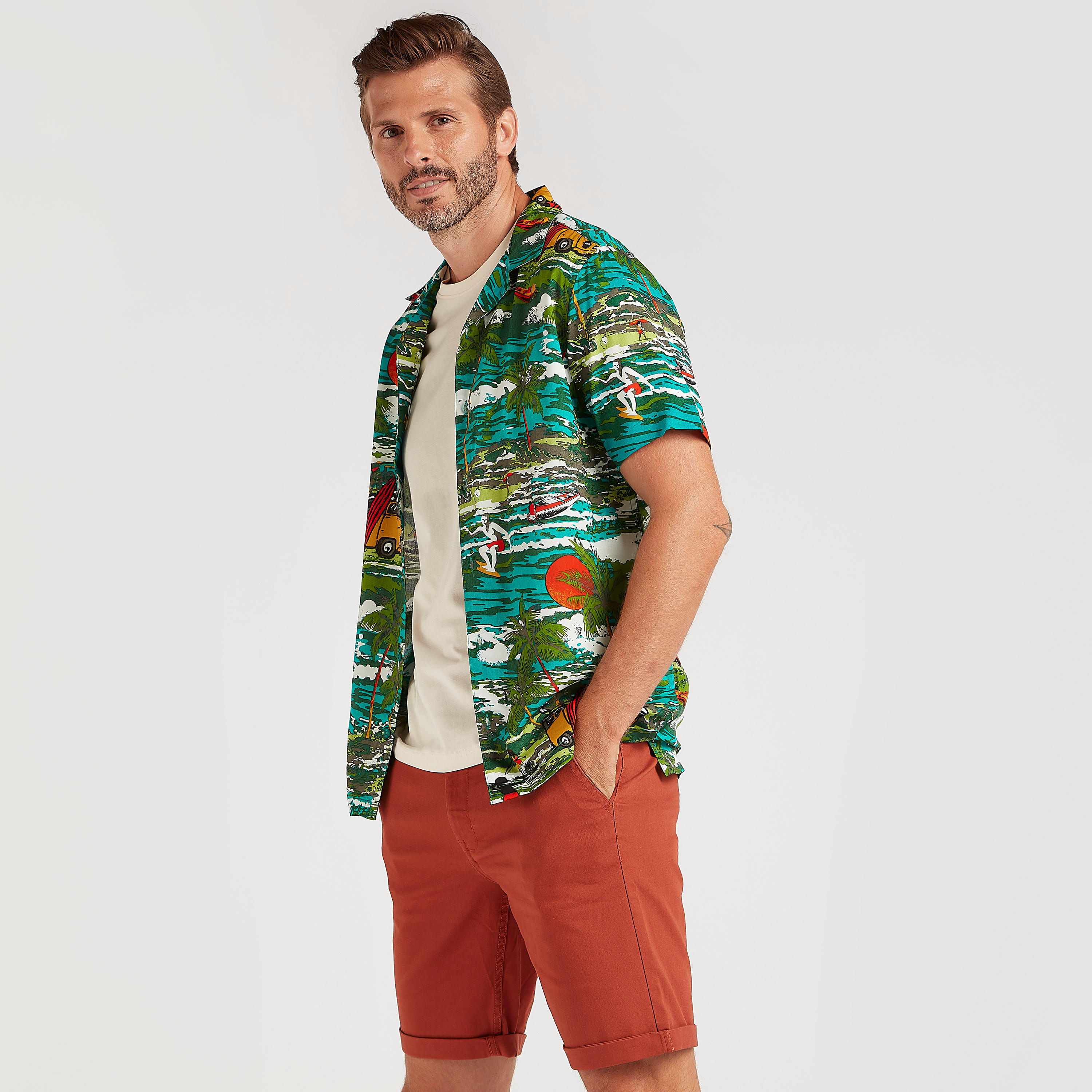 قميص سليم فيت بطبعات وأكمام قصيرة-men-clothing-shirts-image-1
