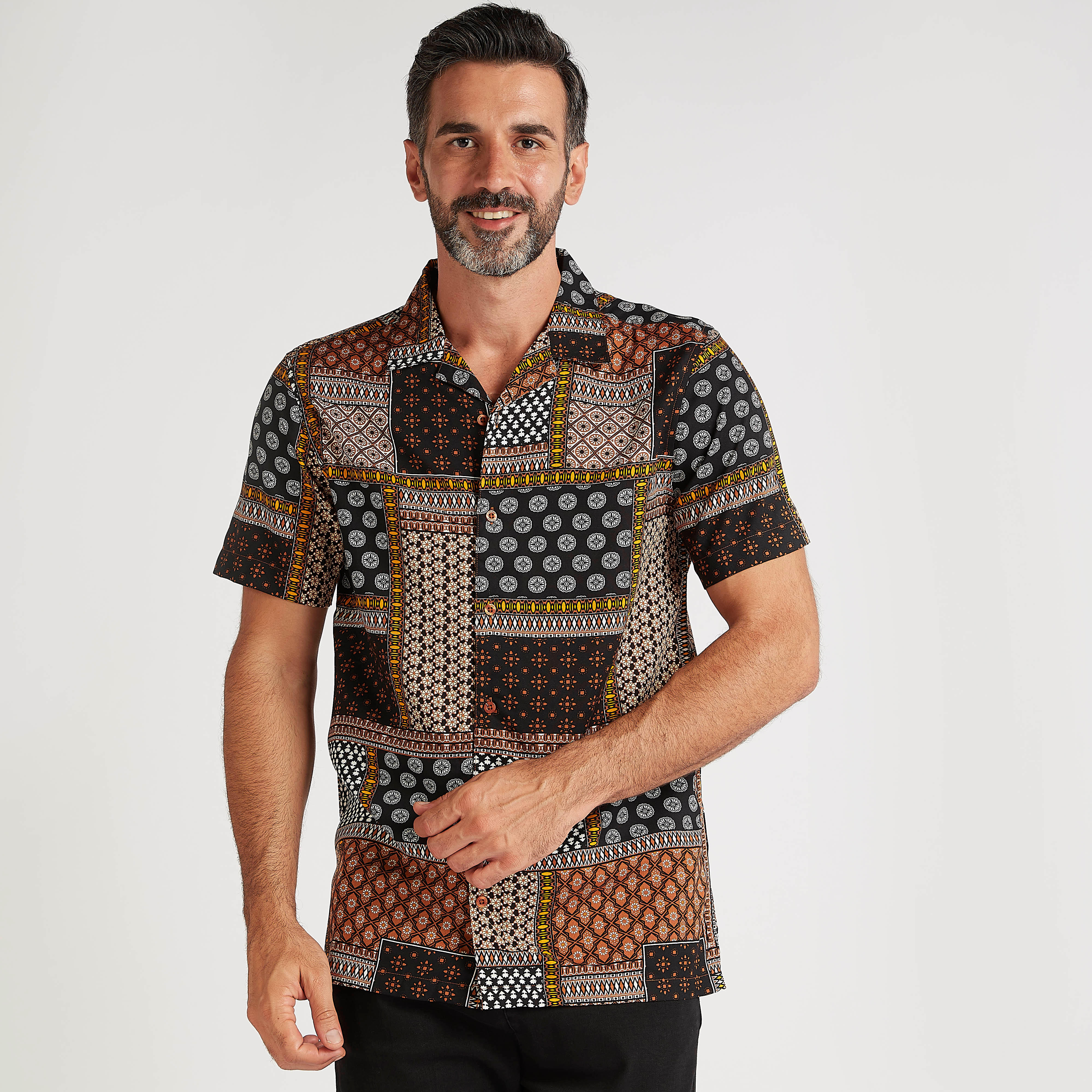 قميص سليم فيت بطبعات وأكمام قصيرة-men-clothing-shirts-image-1