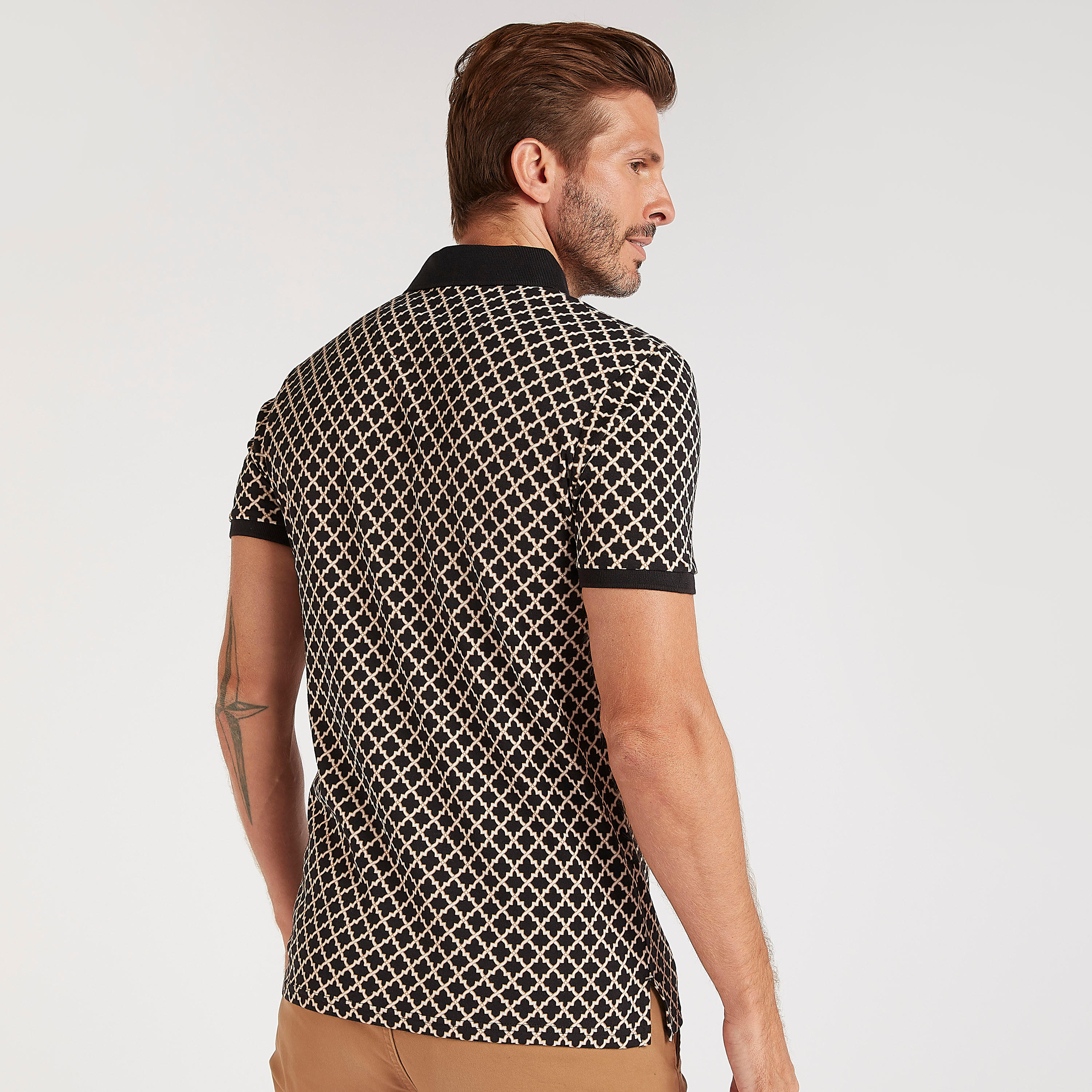 تيشيرت بولو بأكمام قصيرة و طبعات هندسيّة-men-clothing-tshirtsandpolos-polos-image-4