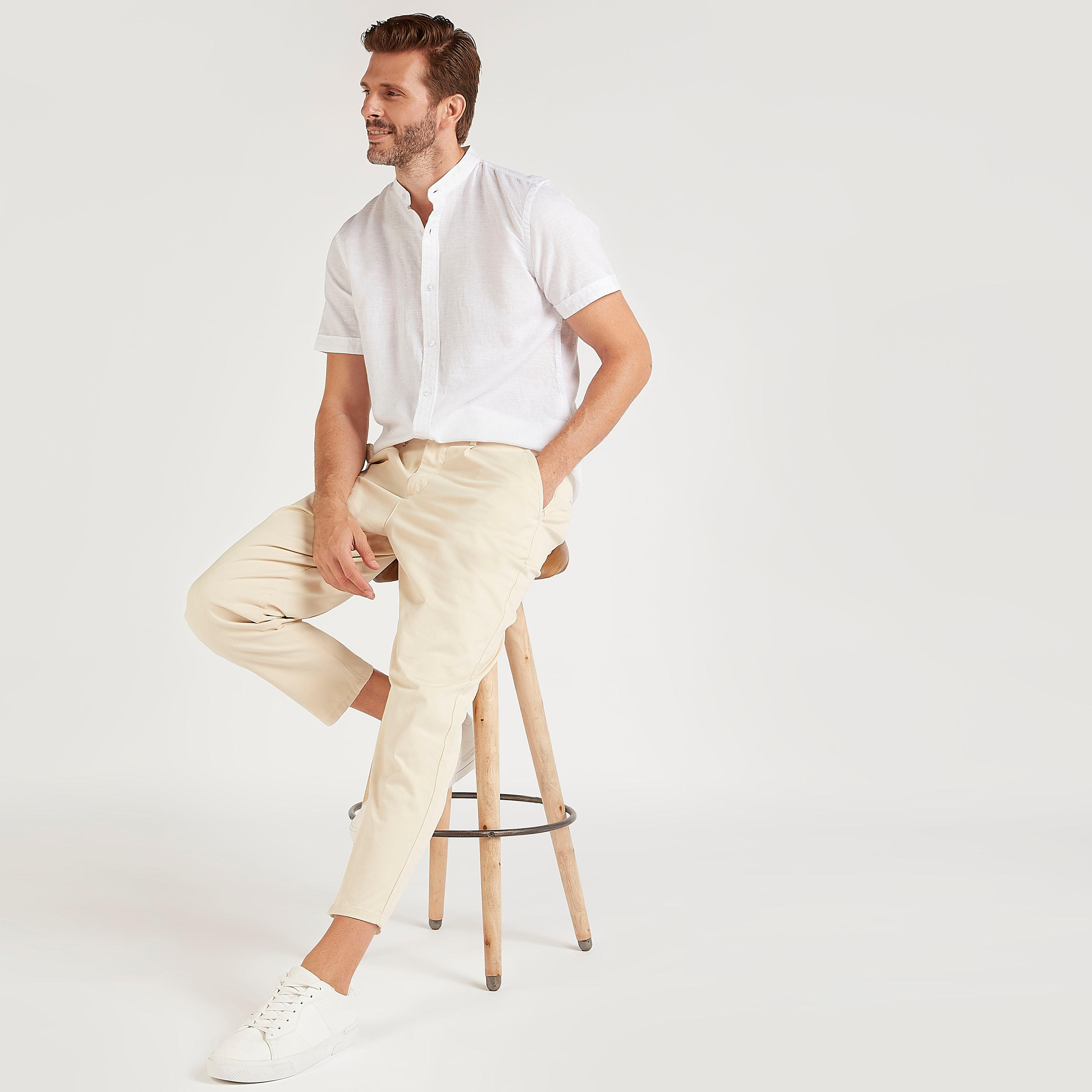 قميص بياقة ماندرين وأكمام قصيرة وطبعات-men-clothing-shirts-image-2