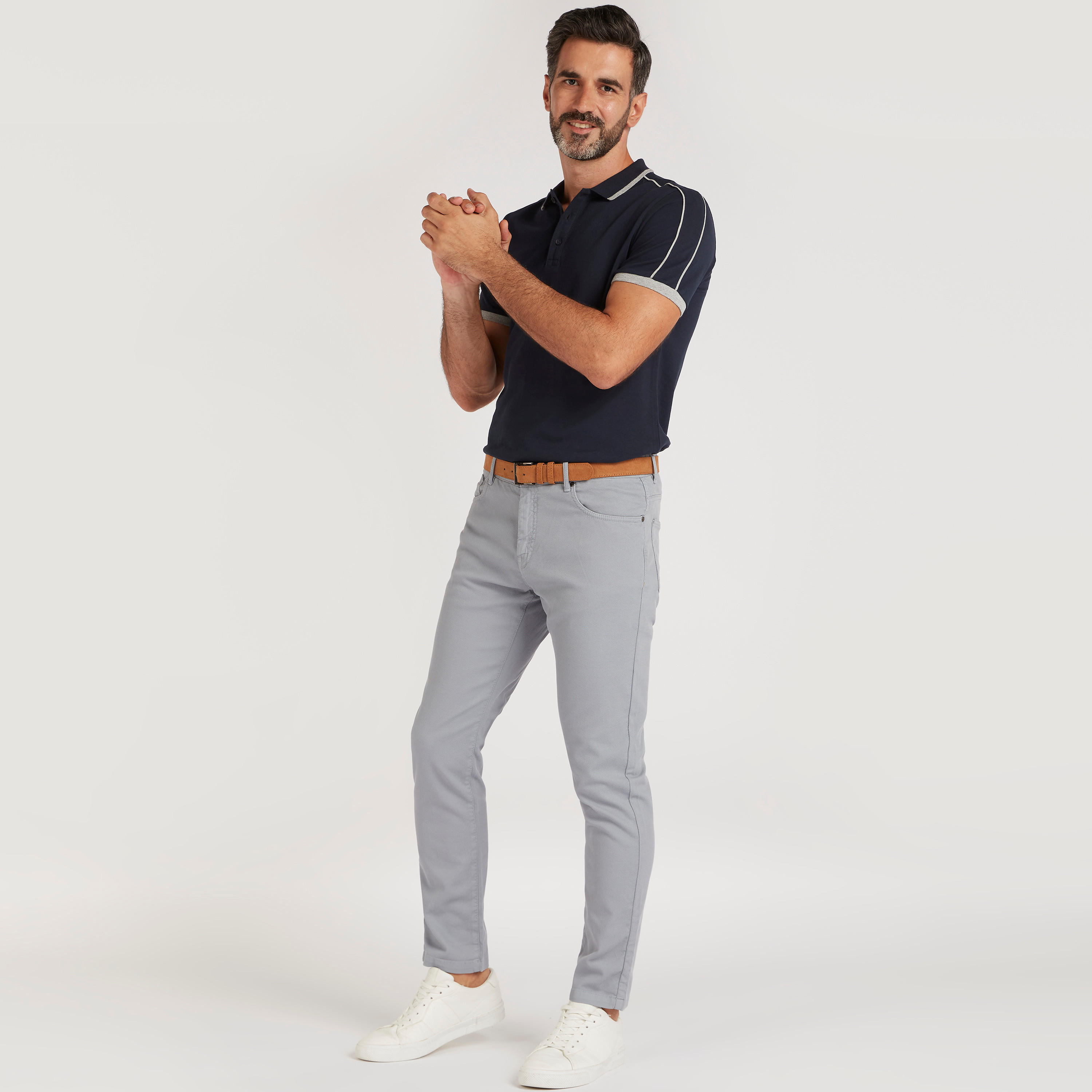 بنطلون شينو بارز الملمس بحزام وجيوب-men-clothing-bottoms-trousersandchinos-trousers-image-3