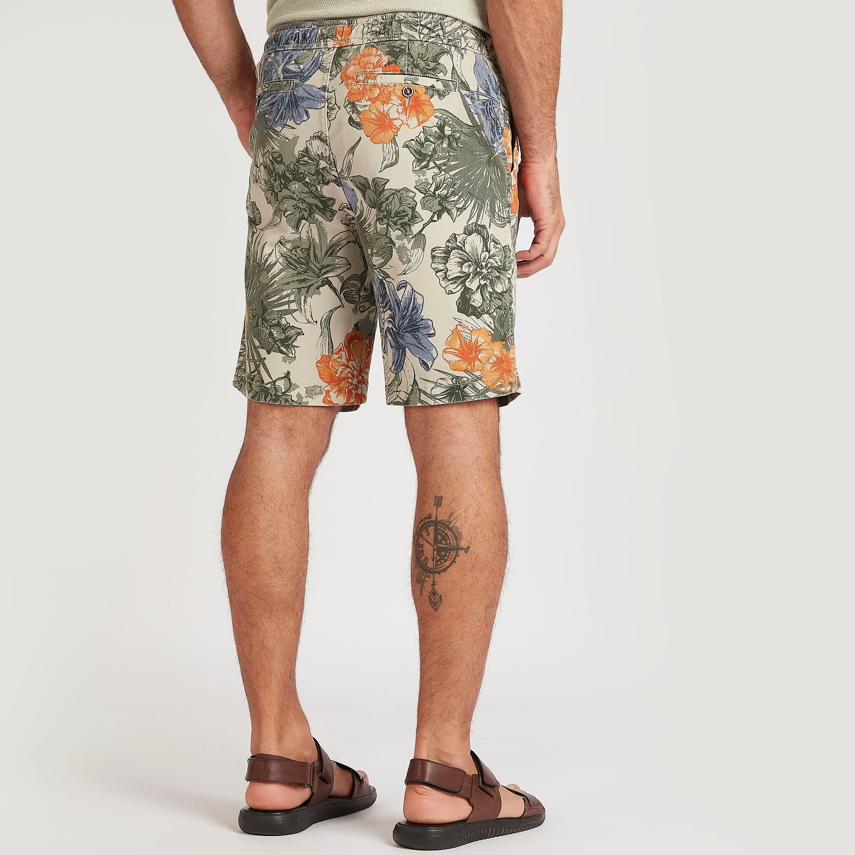 شورت بخصر برباط وجيوب وطبعات بوتانيكال-men-clothing-bottoms-shorts-image-4